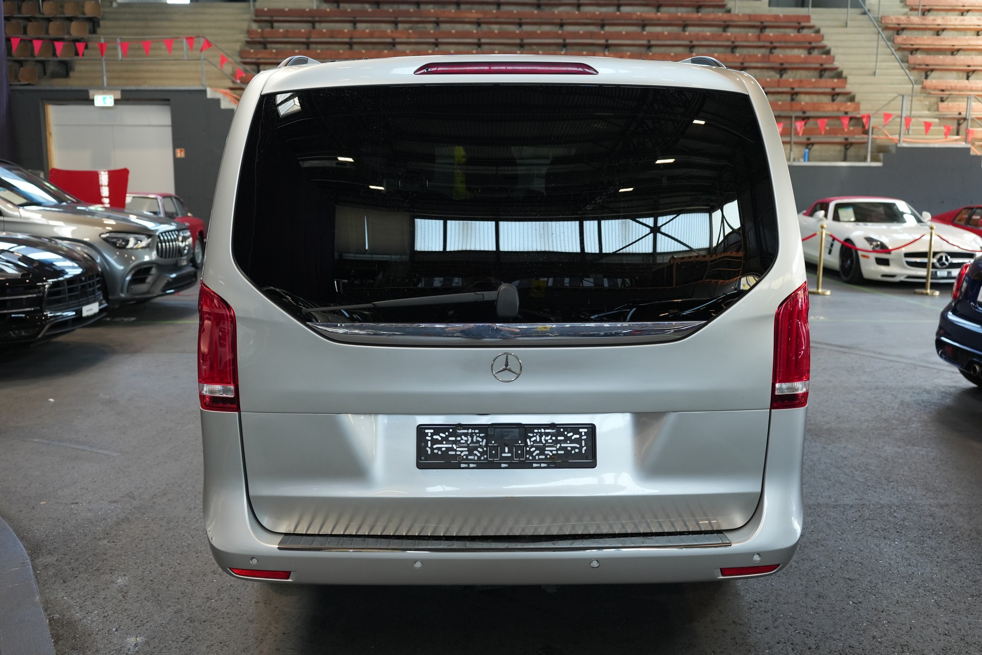 MERCEDES-BENZ V 250 d lang 4Matic 7G-Tronic-showroom-element-2