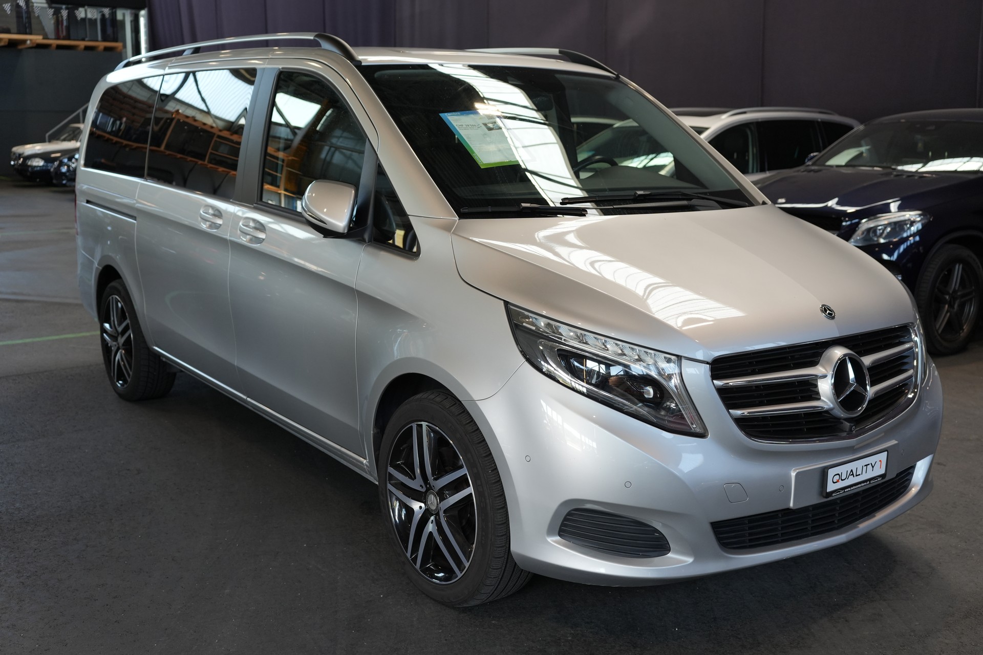 MERCEDES-BENZ V 250 d lang 4Matic 7G-Tronic-image-4