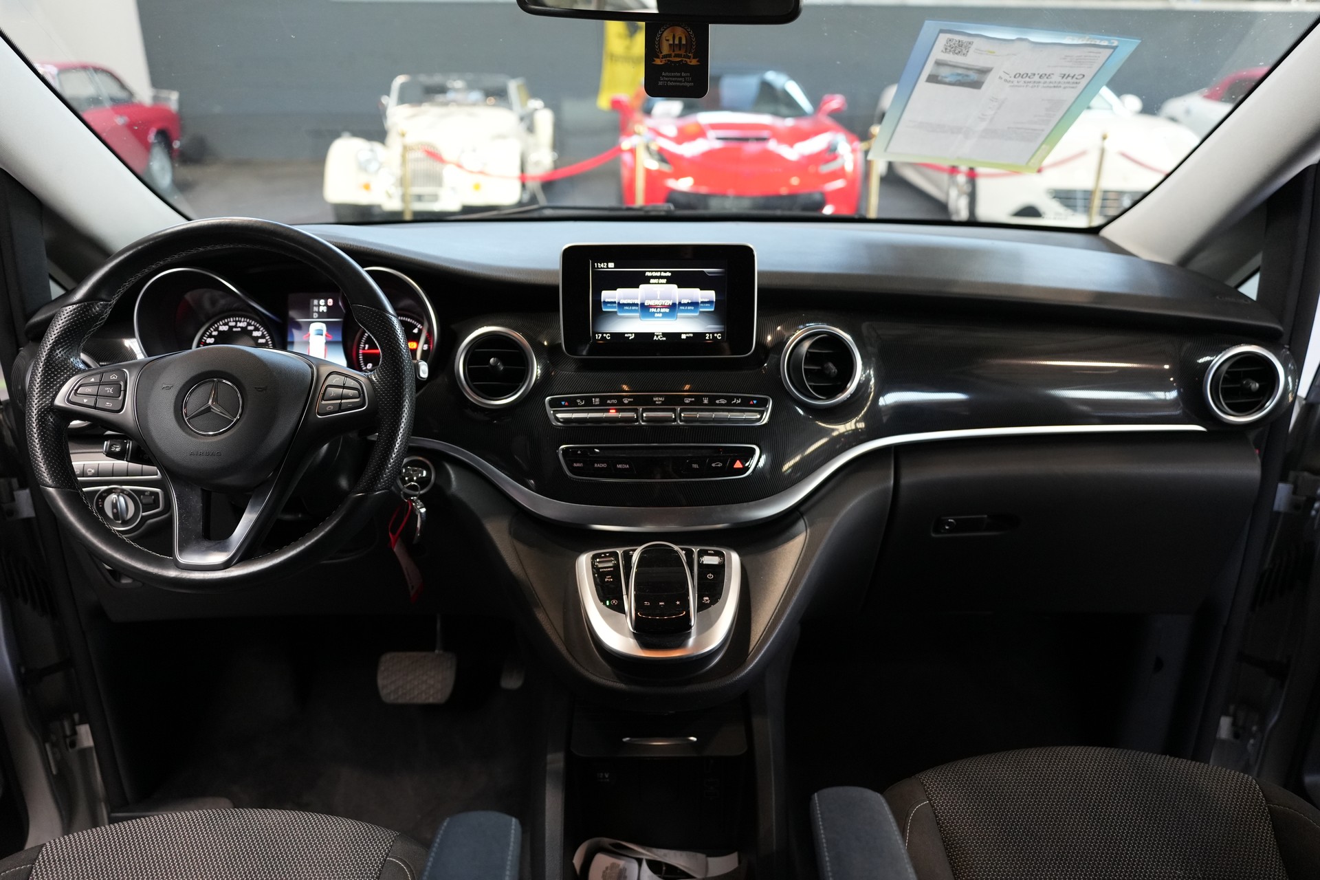 MERCEDES-BENZ V 250 d lang 4Matic 7G-Tronic-image-10