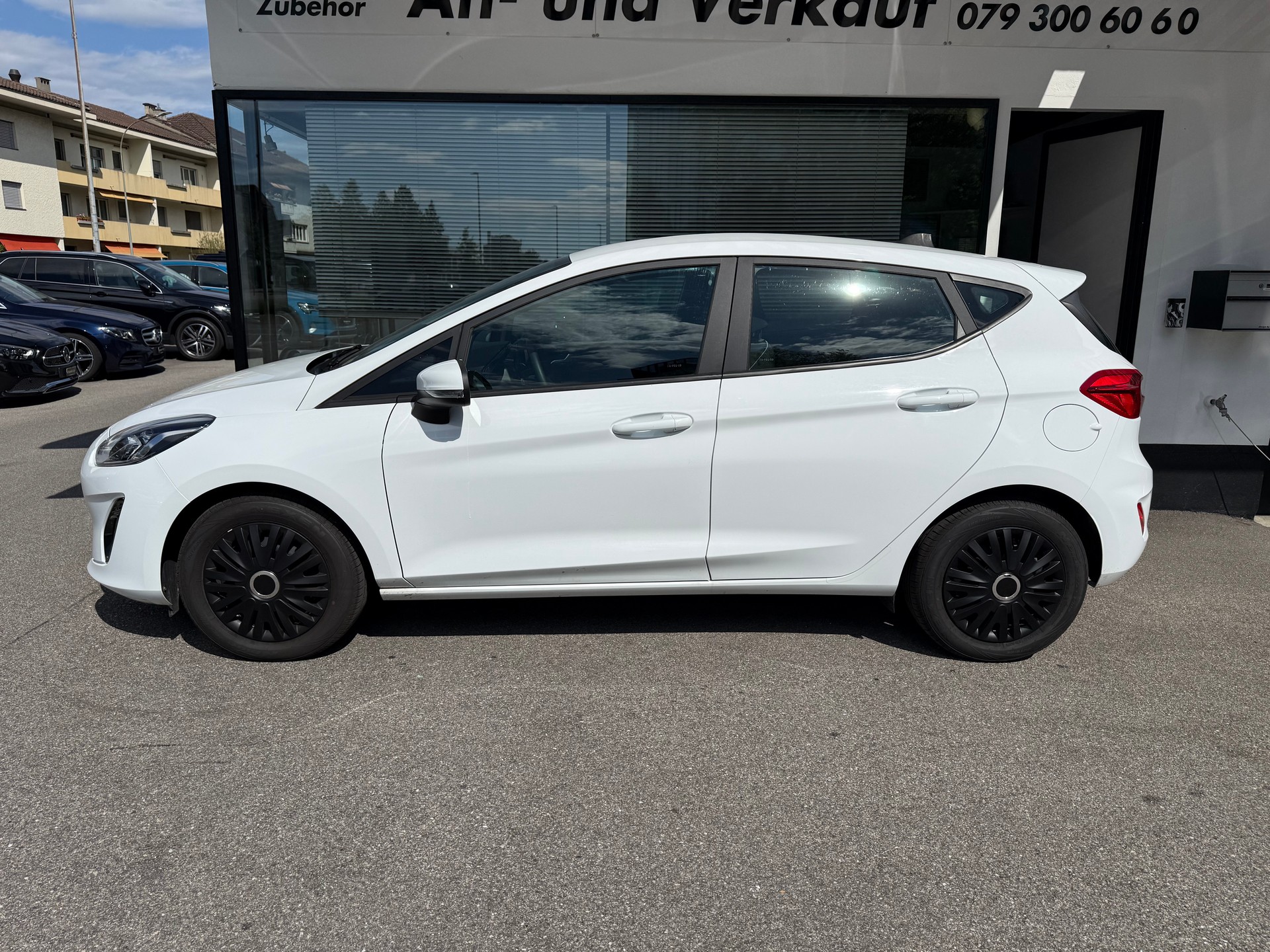FORD Fiesta 1.0 SCTi Vignale-image-2