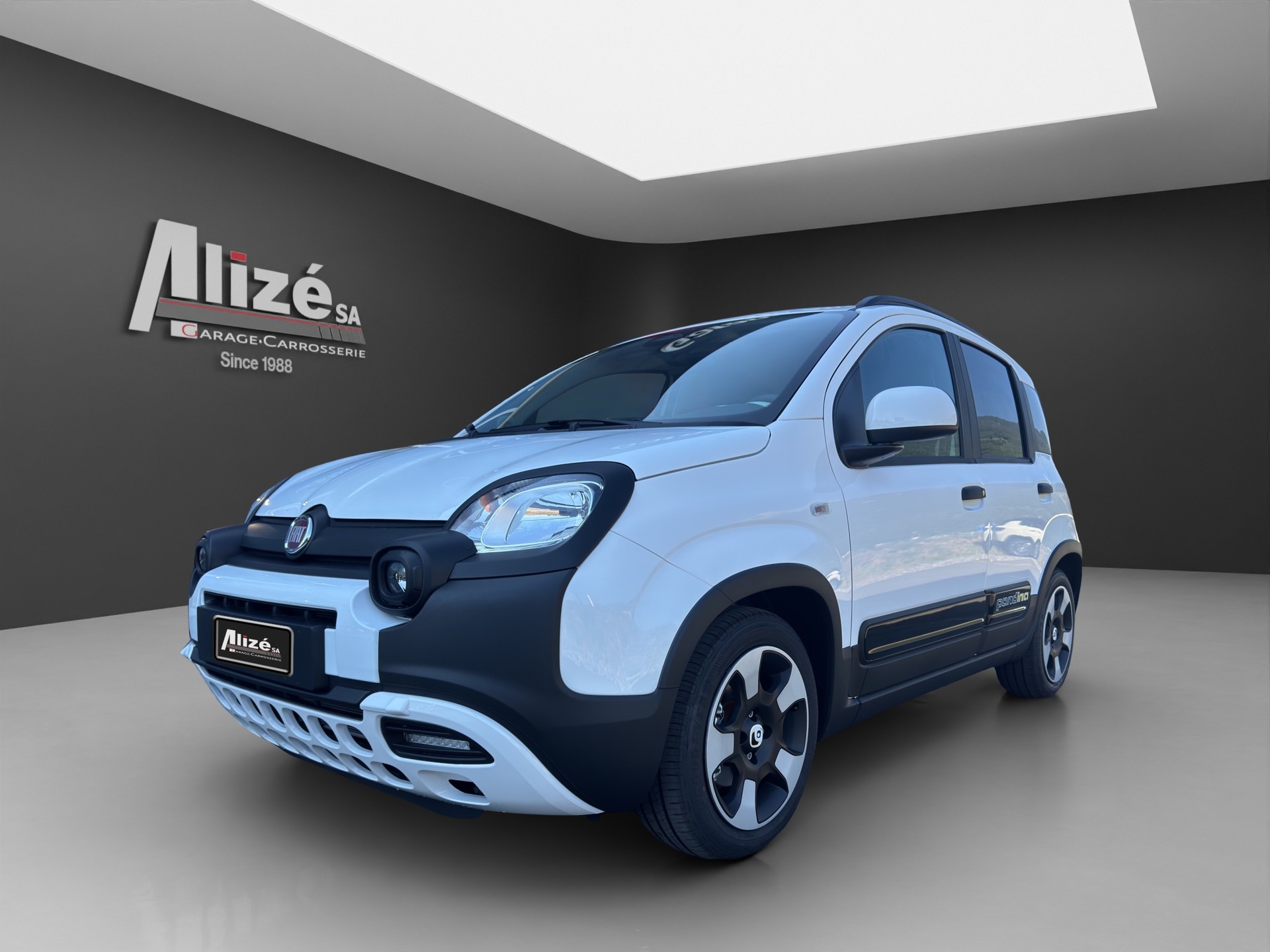 FIAT Pandina 1.0 MHEV Cross-showroom-element-2