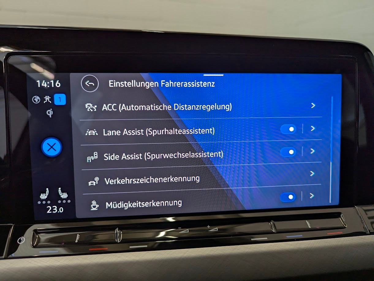 VW Golf VIII 1.5 TSI Life DSG*1.HAND CH-AUTO 12MT GAR VOLL-LED NAVI PRO VIRTUAL CAM HARMAN/KARDON ACC*-image-17