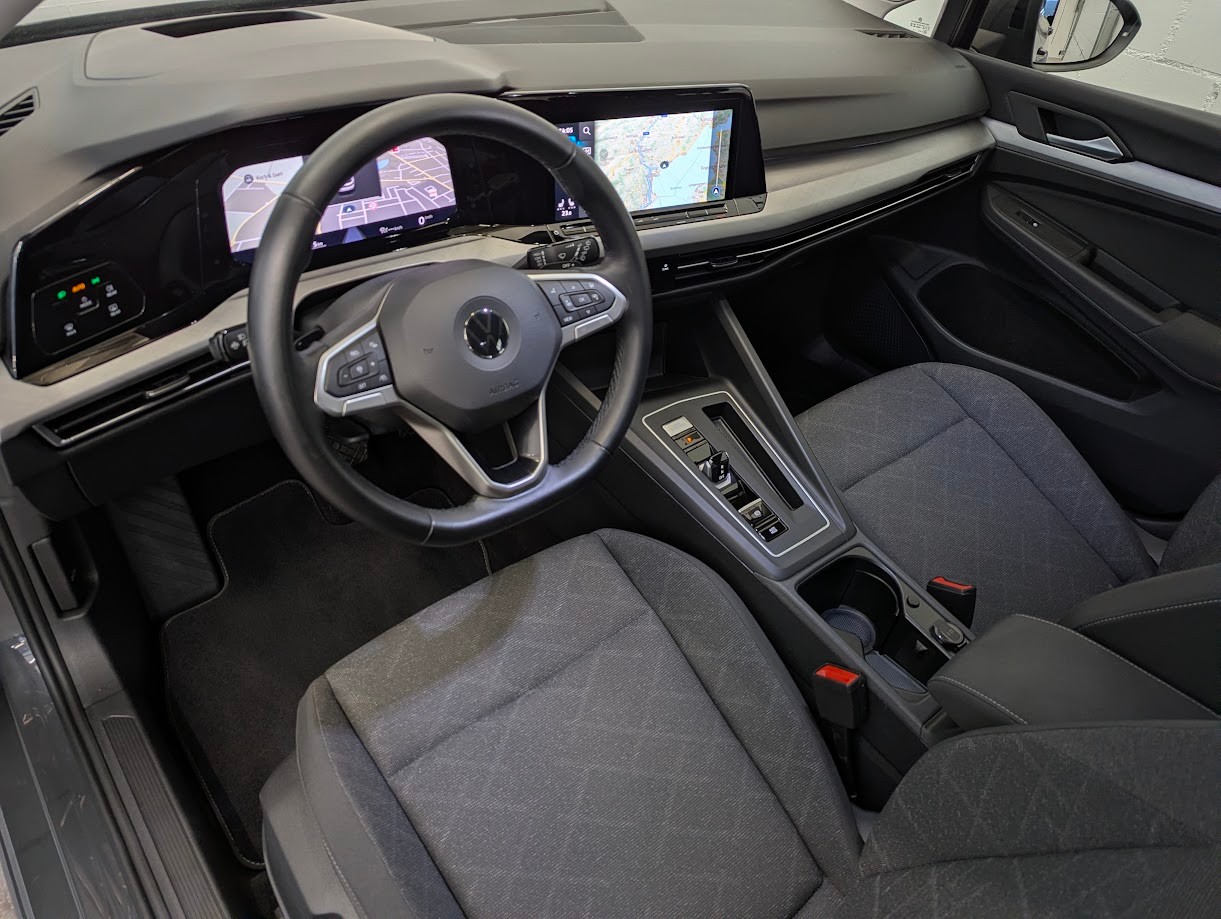 VW Golf VIII 1.5 TSI Life DSG*1.HAND CH-AUTO 12MT GAR VOLL-LED NAVI PRO VIRTUAL CAM HARMAN/KARDON ACC*-showroom-element-3