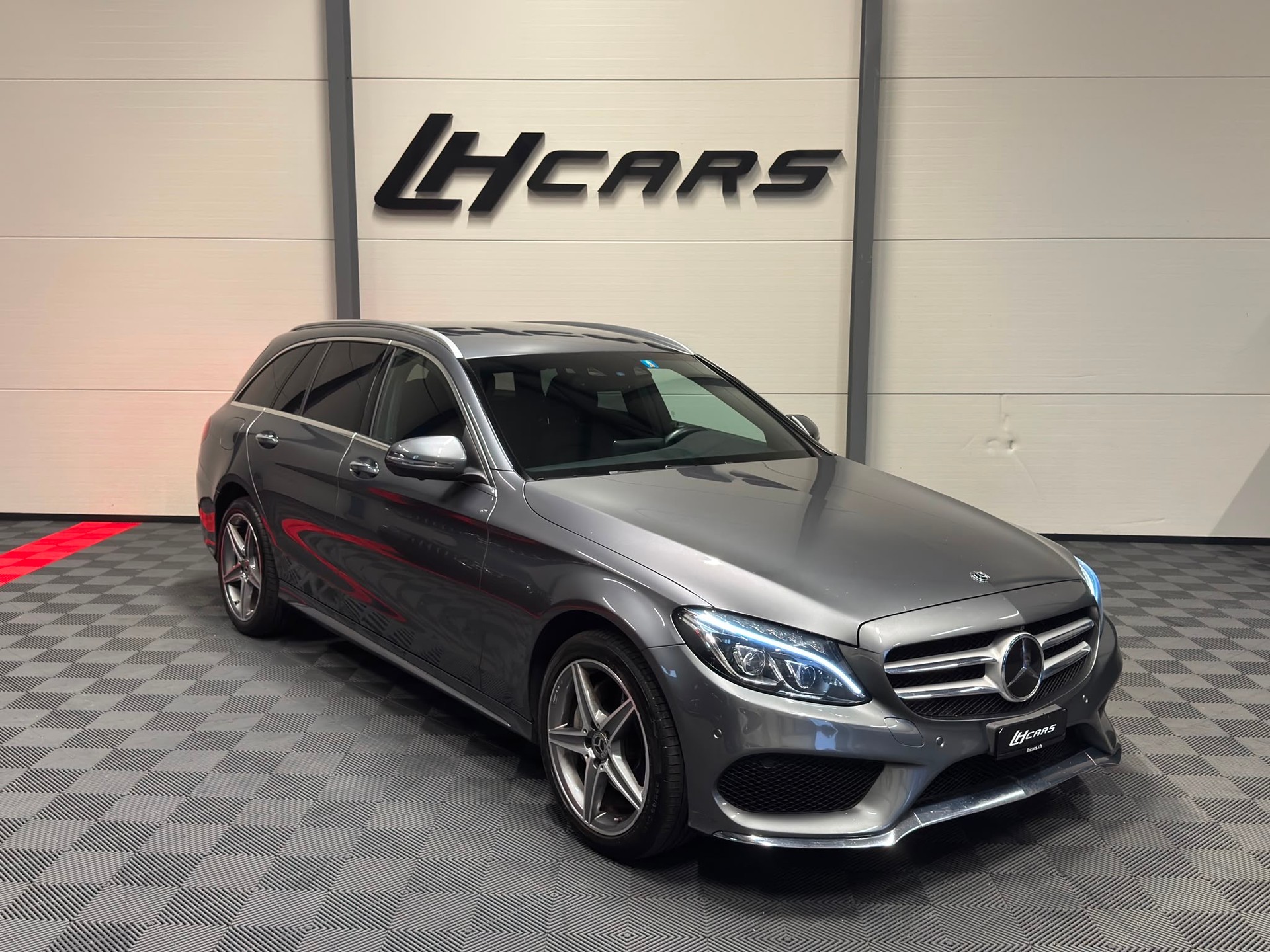 MERCEDES-BENZ C 200 AMG Line 4matic Kombi-image-5