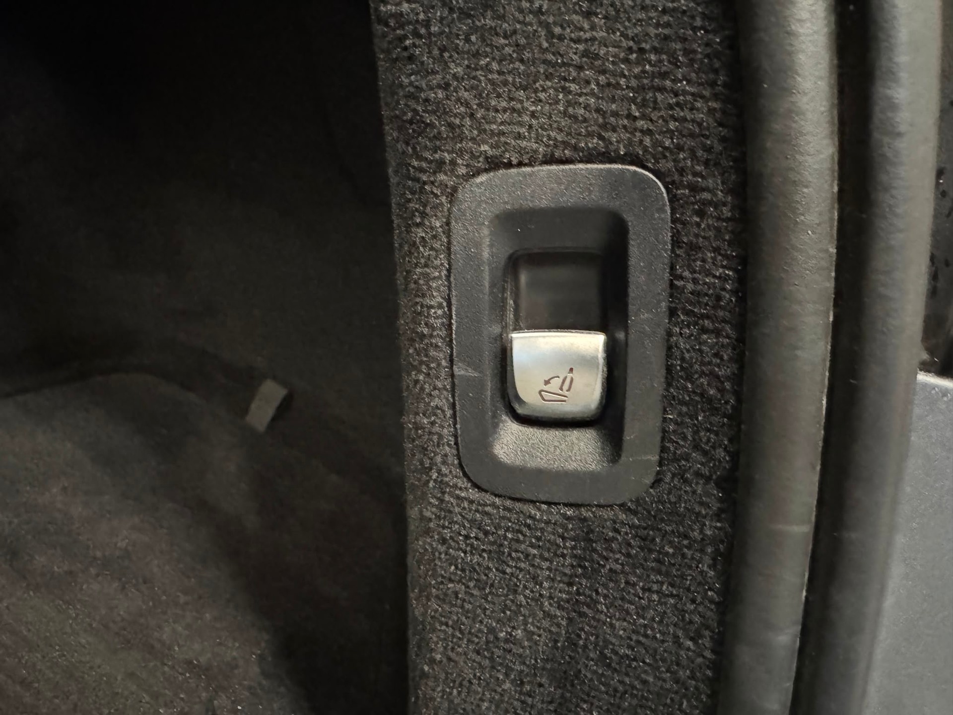 MERCEDES-BENZ C 200 AMG Line 4matic Kombi-image-9