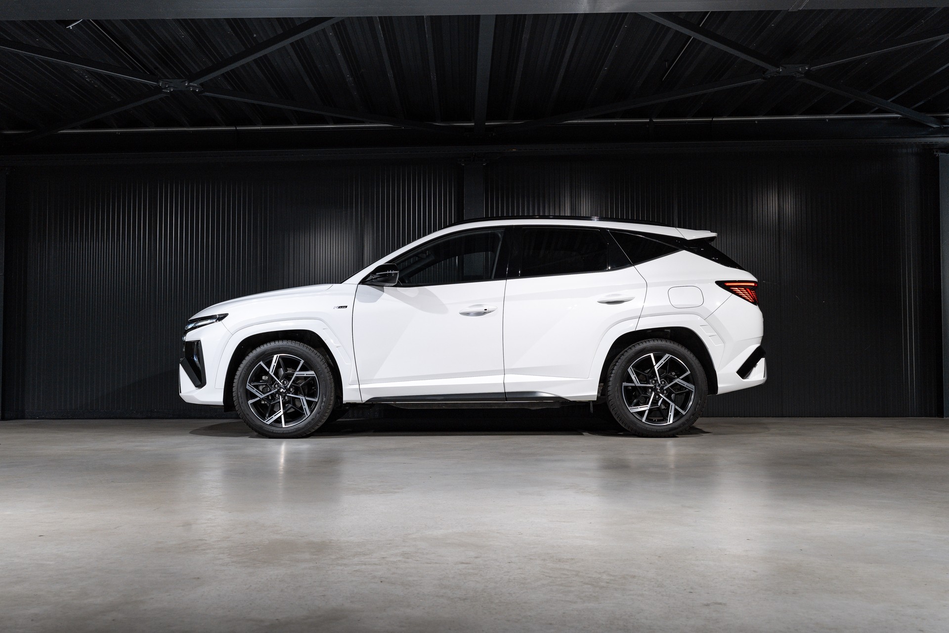 HYUNDAI Tucson 1.6 TGDI 48V N-Line DCT-showroom-element-2