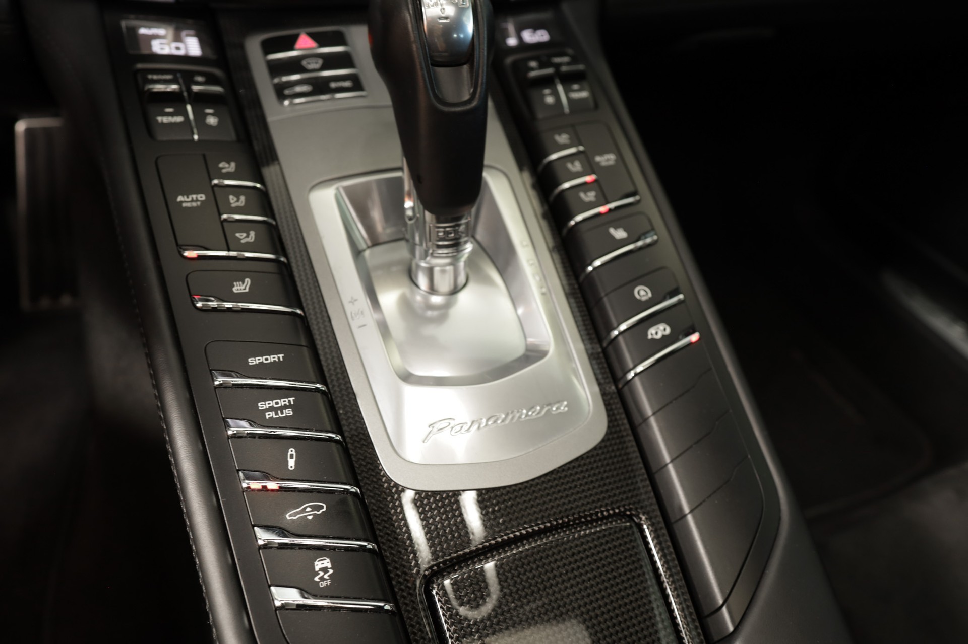 PORSCHE Panamera GTS 4.8 PDK-image-18