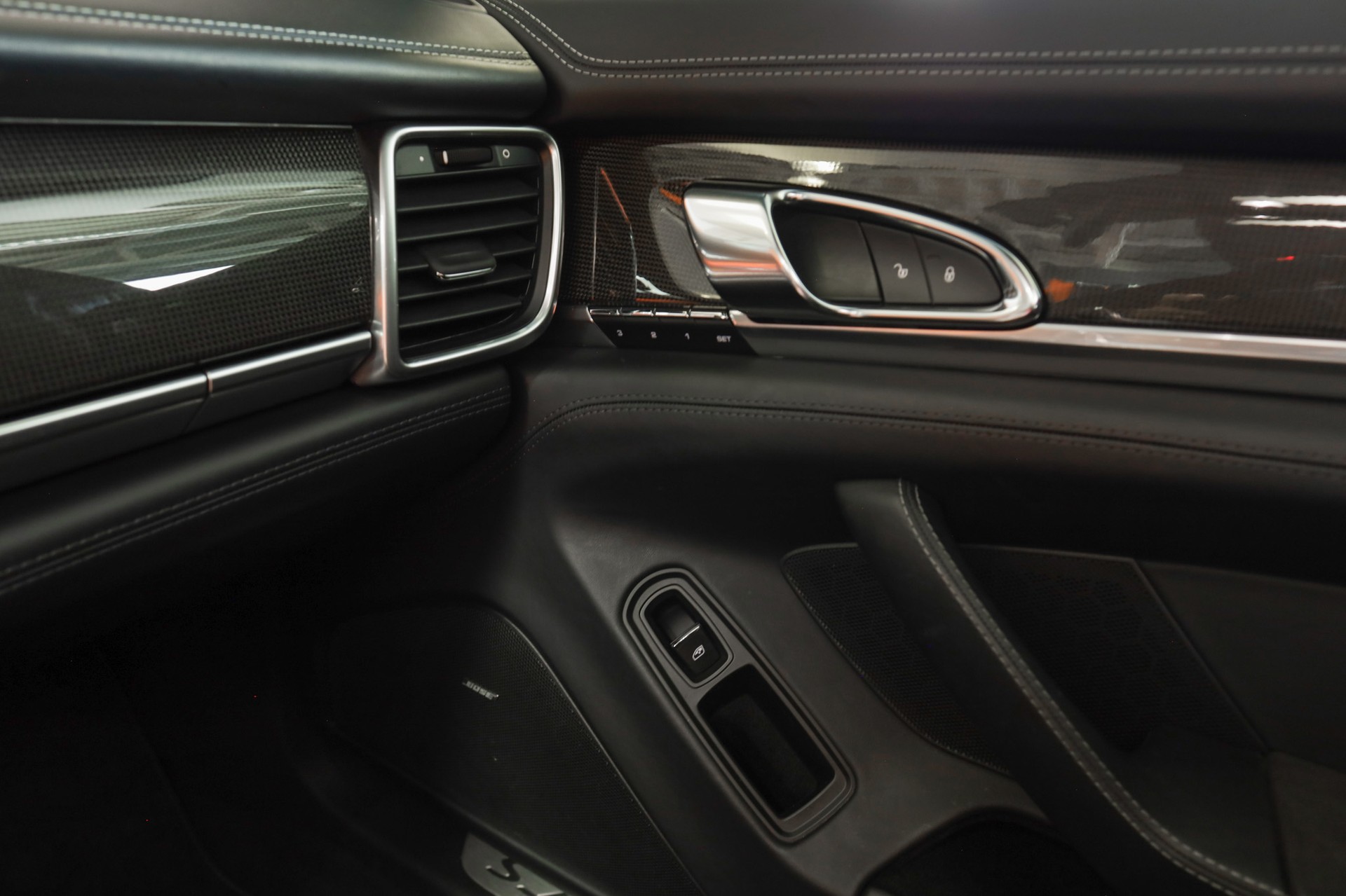 PORSCHE Panamera GTS 4.8 PDK-image-20