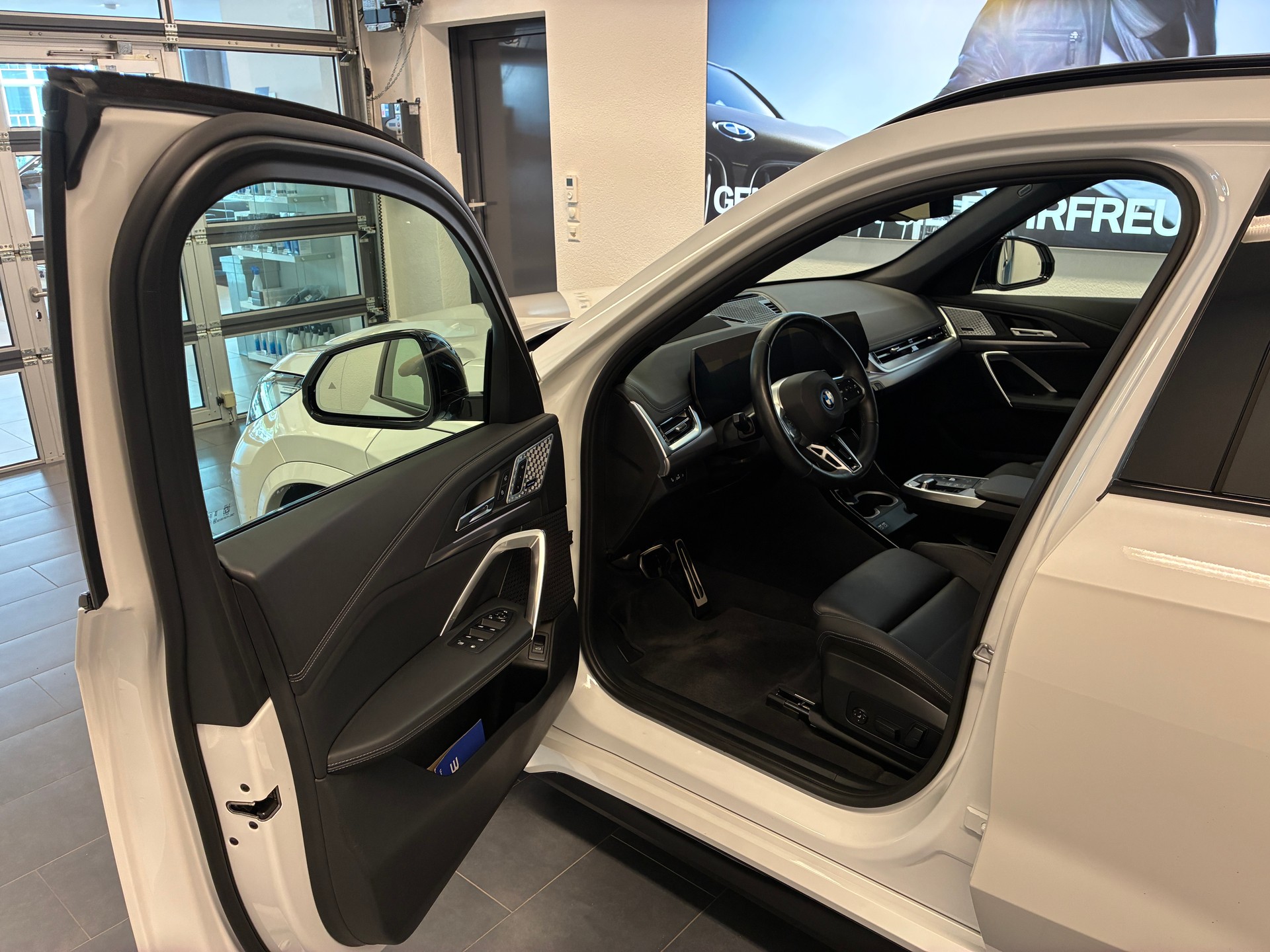 BMW X1 25e xDrive M Sport-image-4