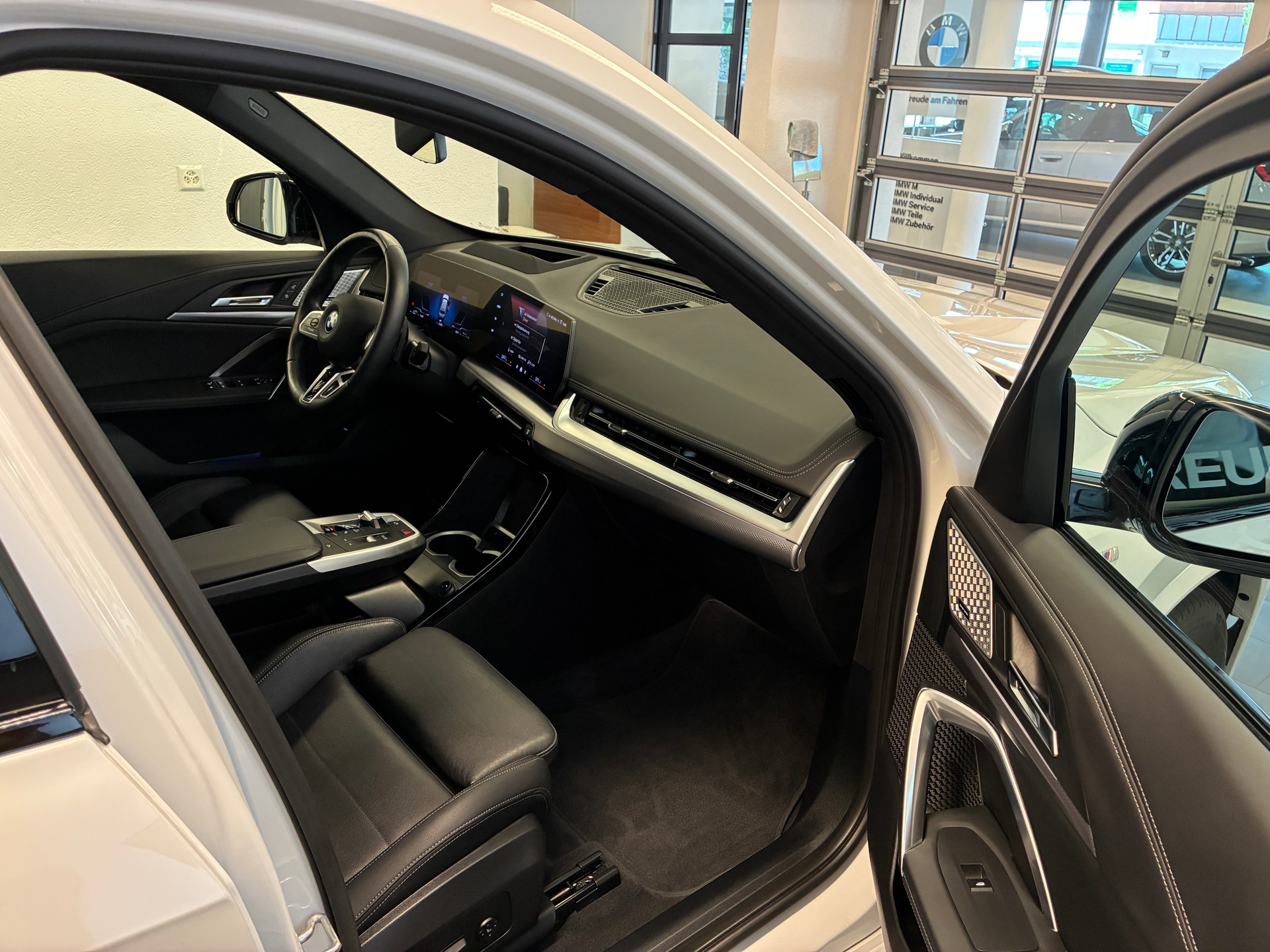 BMW X1 25e xDrive M Sport-image-17