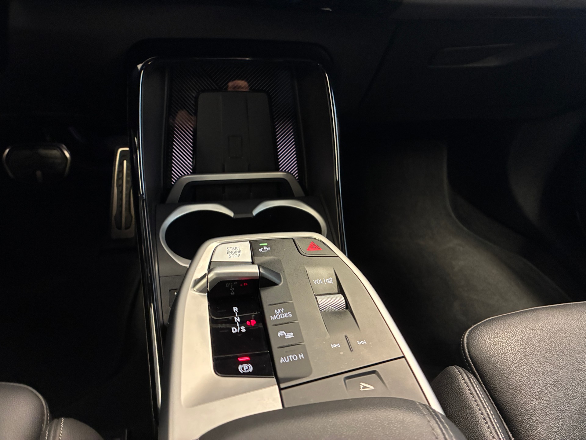 BMW X1 25e xDrive M Sport-image-12