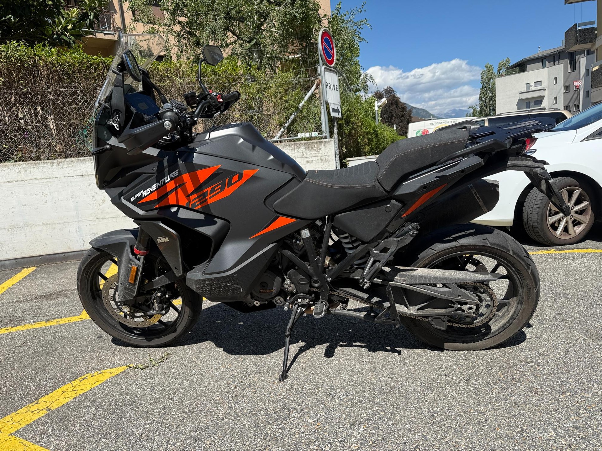 KTM 1290 Super Adventure S-image-1