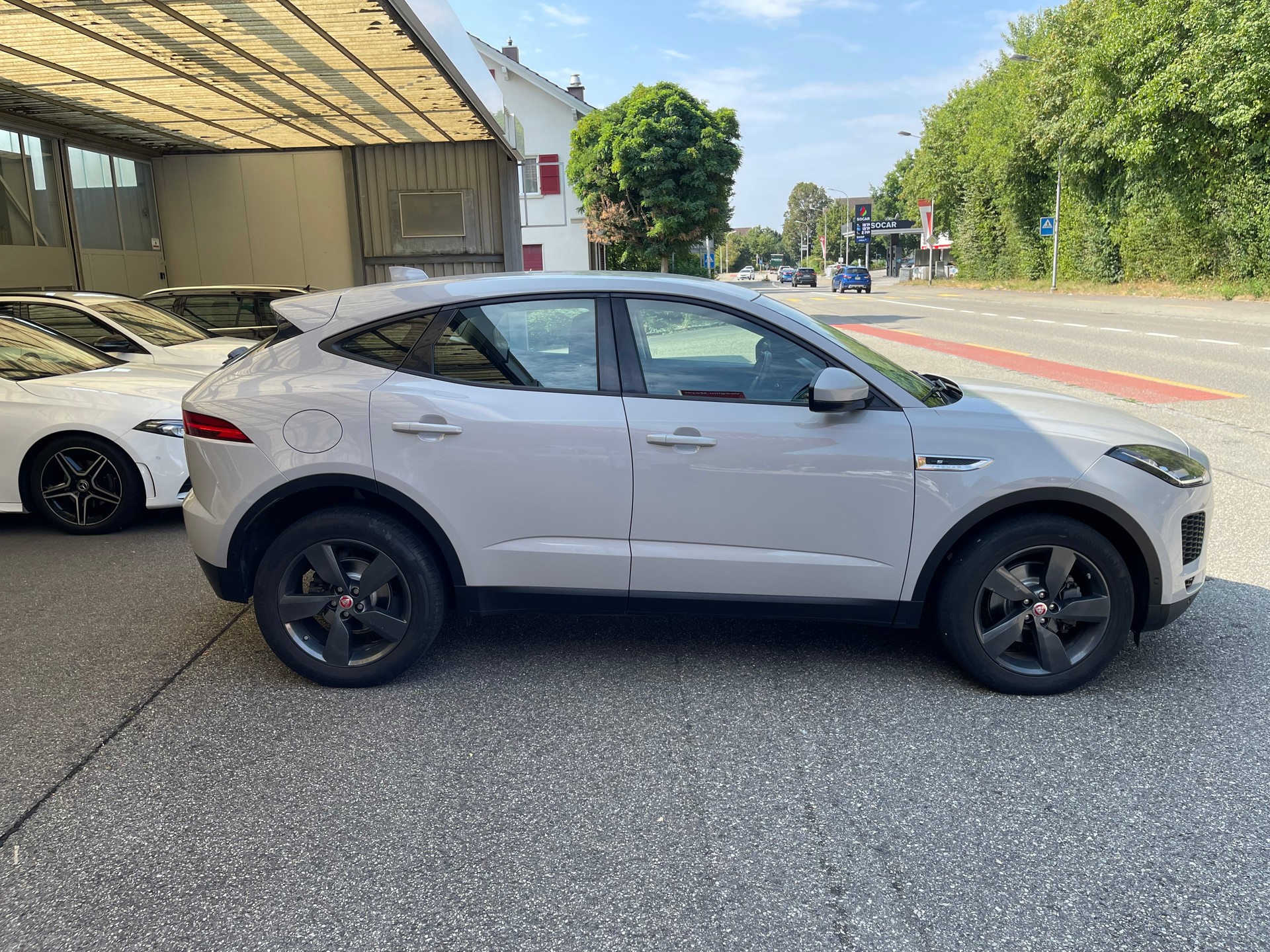 JAGUAR E-Pace 2.0d D150 S AWD Automatik-showroom-element-3