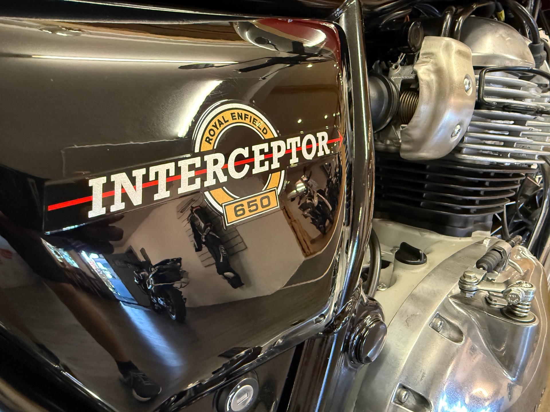 ROYAL ENFIELD Interceptor 650 Standard-image-6