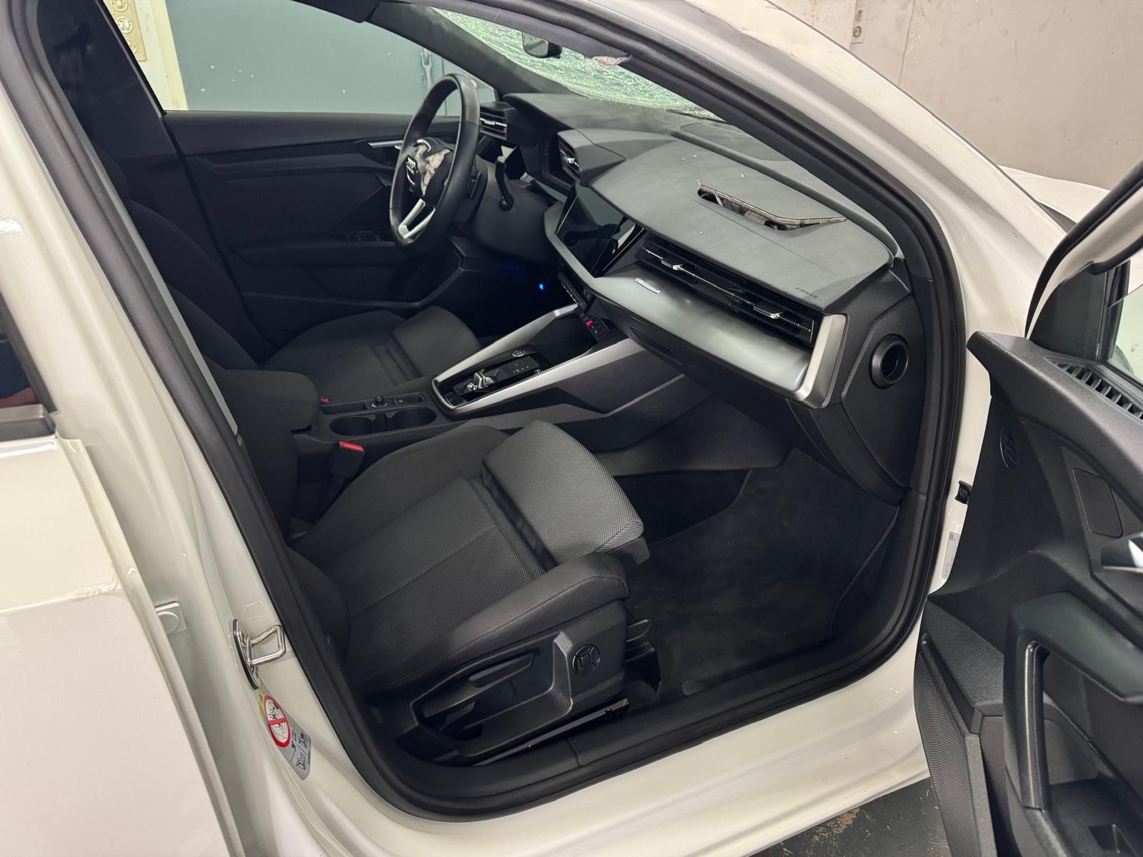 AUDI A3 Sportback 35 TFSI S-tronic-image-11