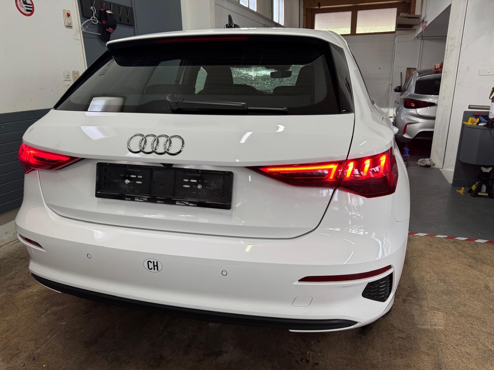 AUDI A3 Sportback 35 TFSI S-tronic-image-2