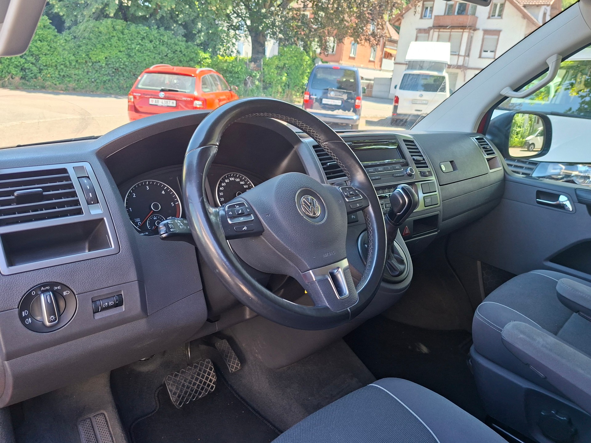 VW VW T5.1 2.0 TDI 140PS DSG AUT. MAREMONTI FAMILYCAMPER 5-7SITZE-image-8