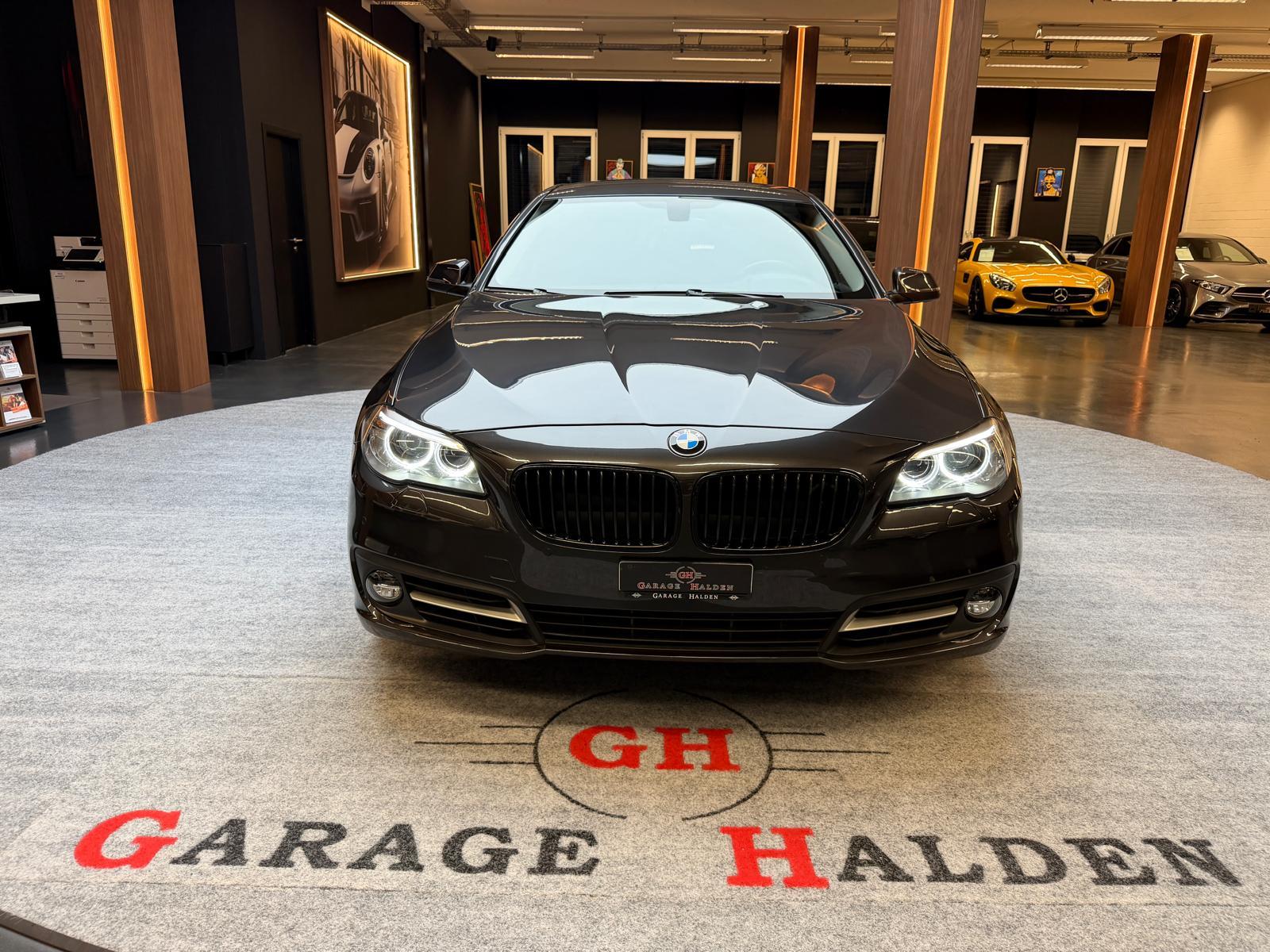 BMW 520d xDrive-showroom-element-1