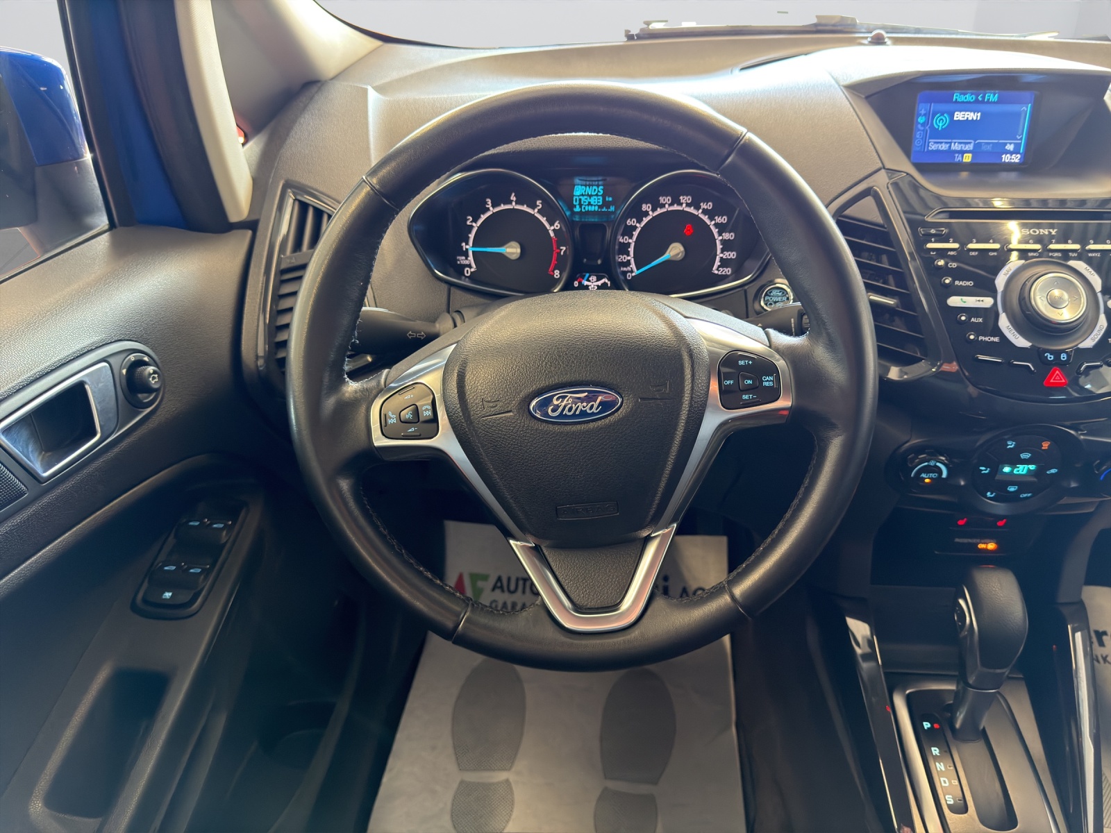 FORD EcoSport 1.5 Titanium PowerShift-image-13