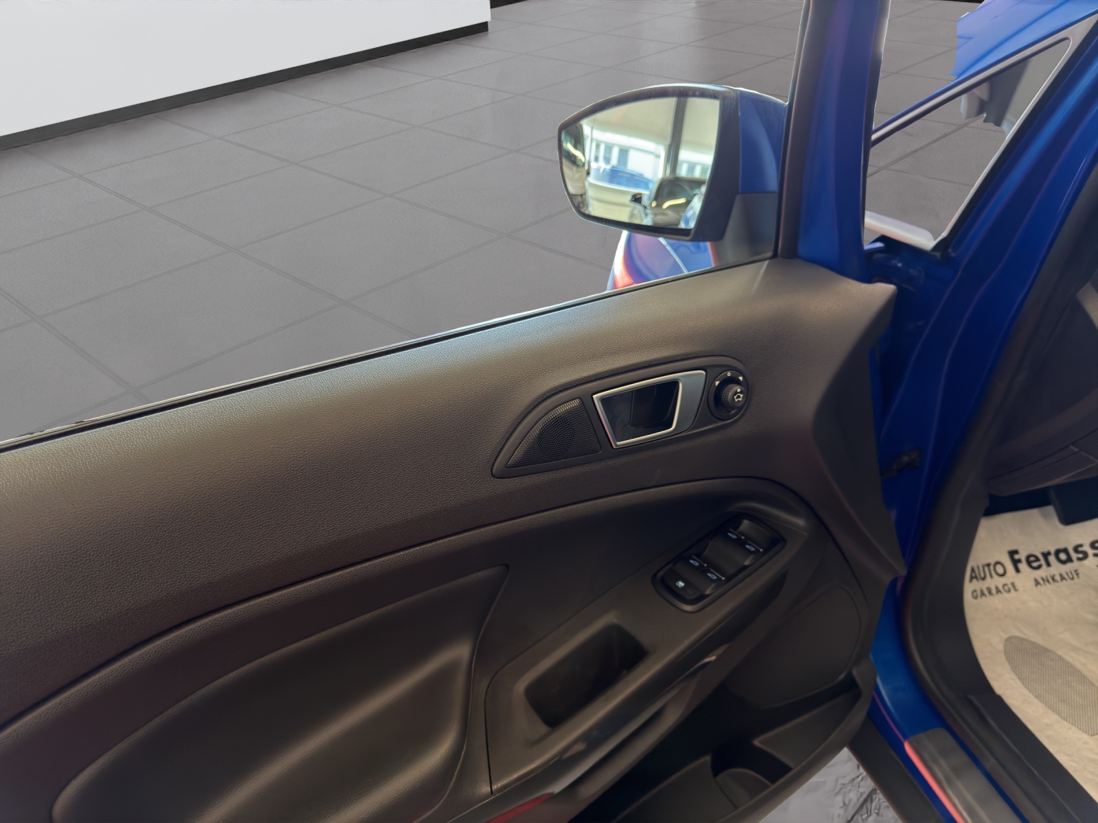 FORD EcoSport 1.5 Titanium PowerShift-image-27