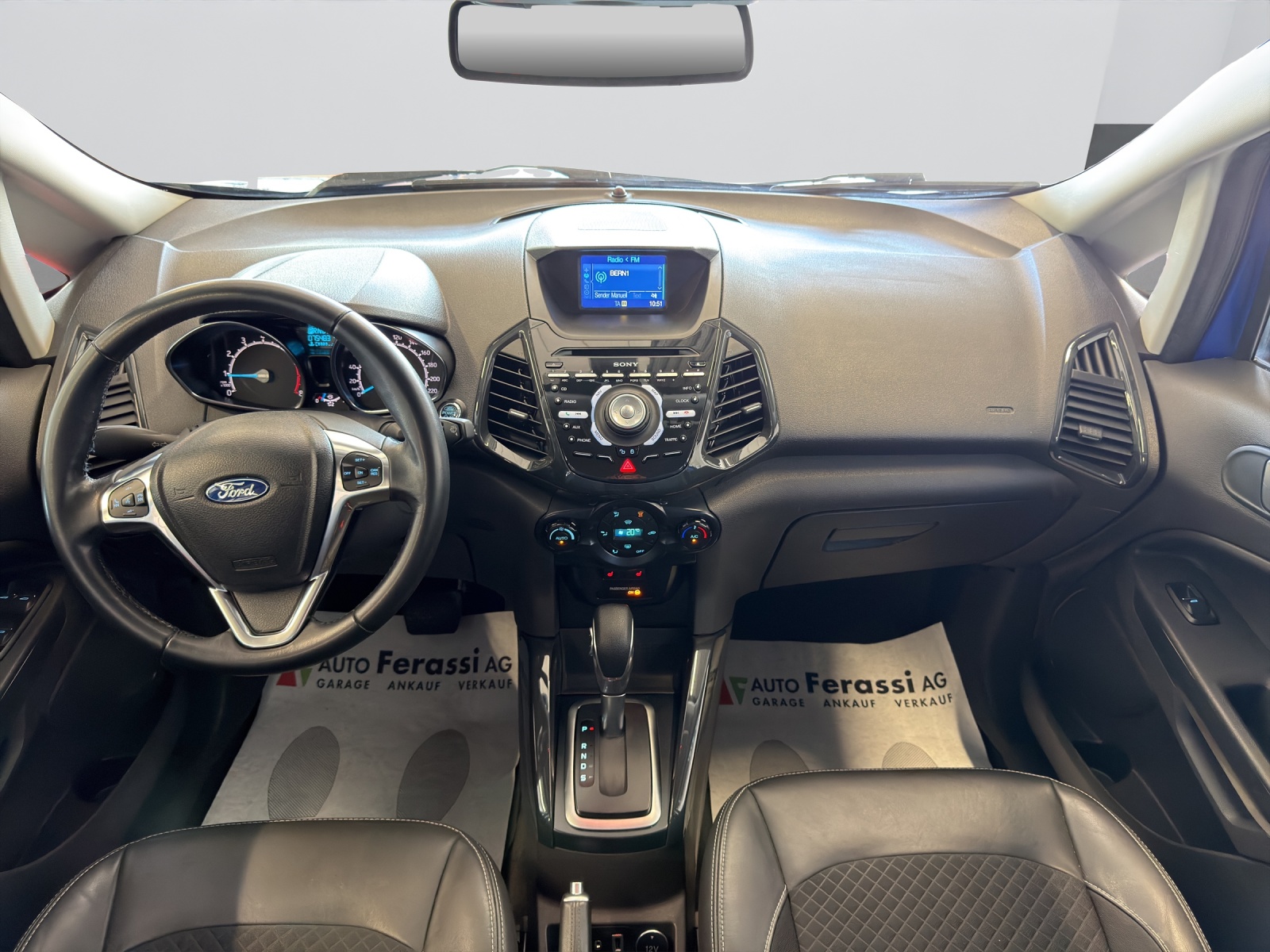 FORD EcoSport 1.5 Titanium PowerShift-image-10