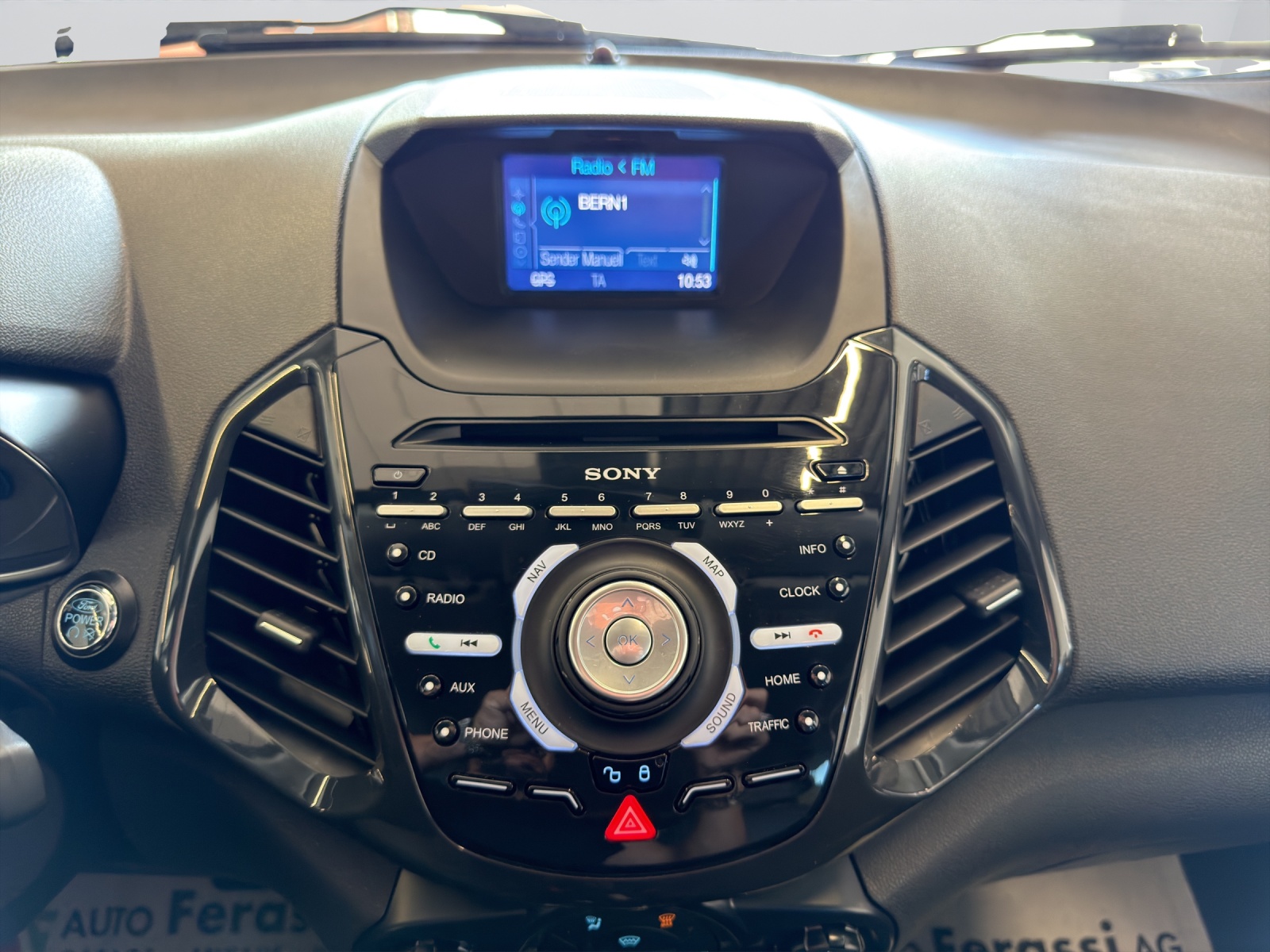 FORD EcoSport 1.5 Titanium PowerShift-image-19