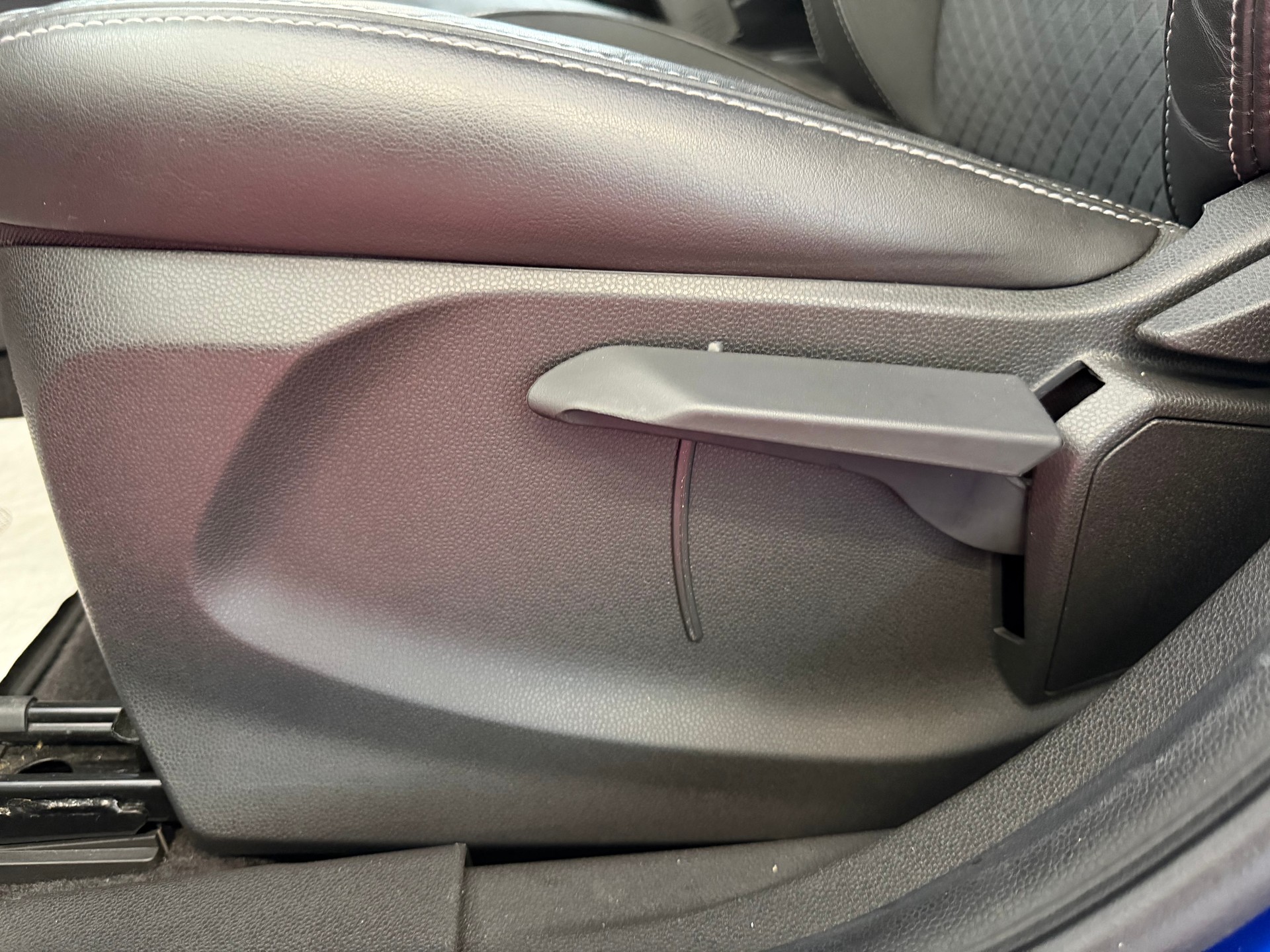 FORD EcoSport 1.5 Titanium PowerShift-image-22