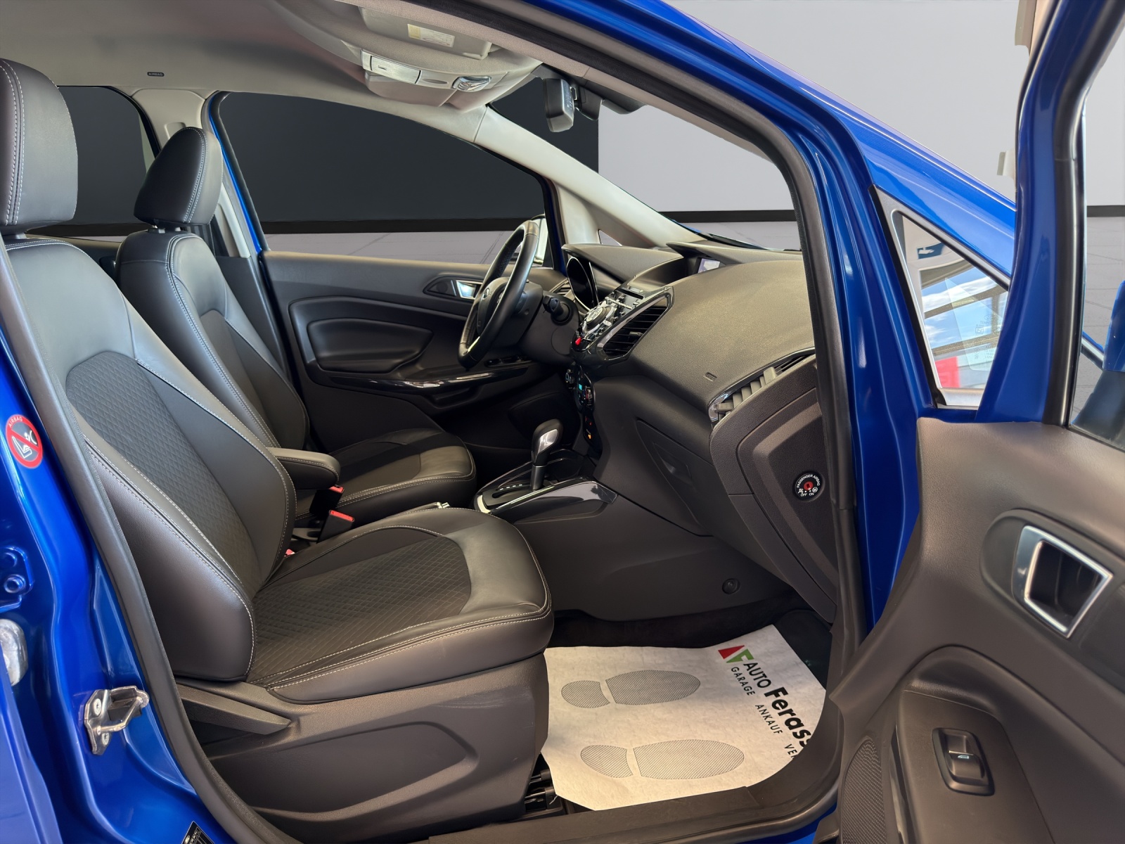 FORD EcoSport 1.5 Titanium PowerShift-image-16