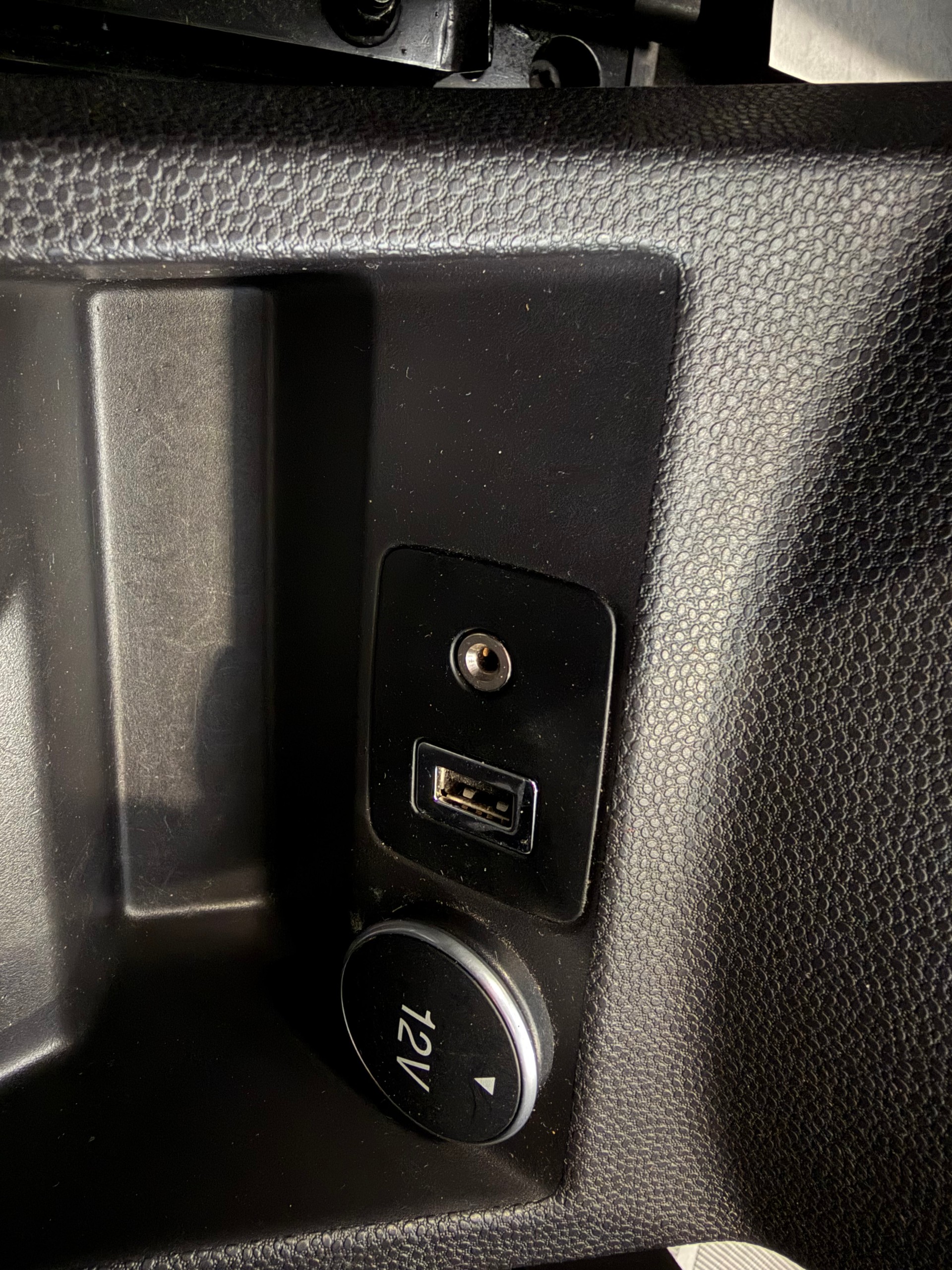 FORD EcoSport 1.5 Titanium PowerShift-image-23