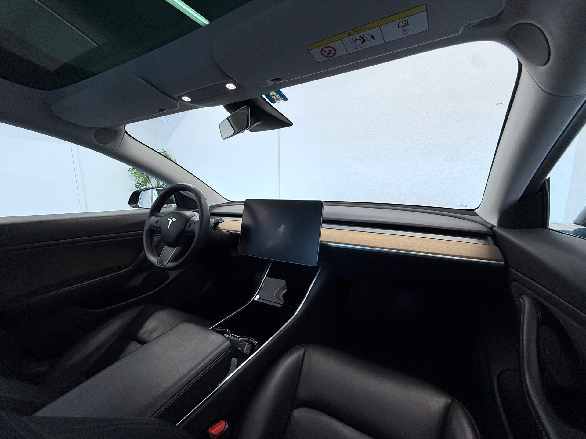 TESLA Model 3 Long Range Dual Motor AWD-image-18