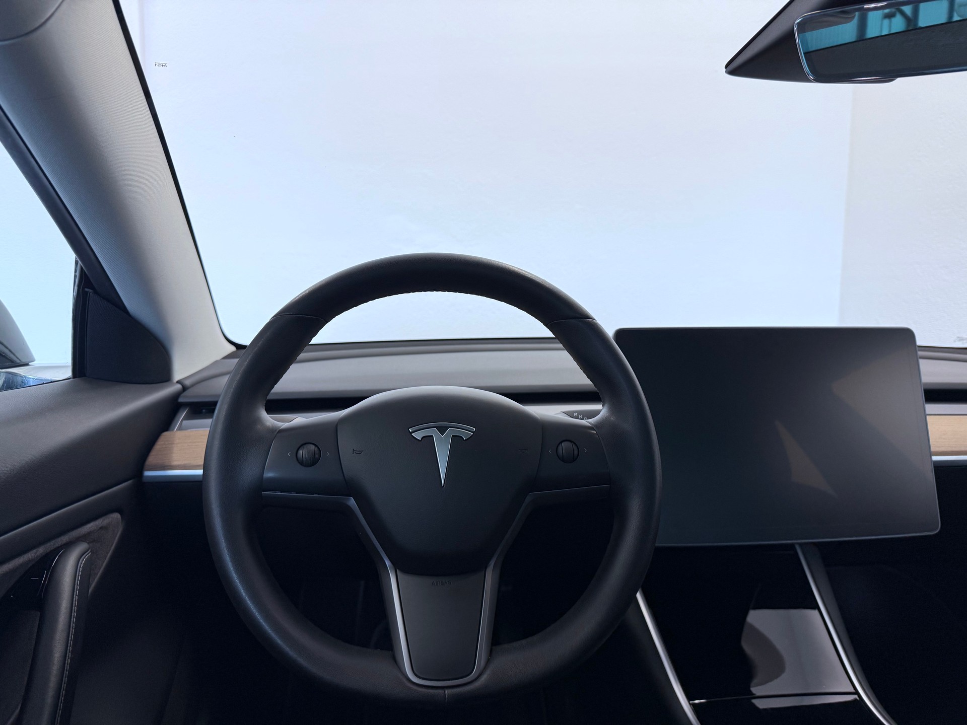 TESLA Model 3 Long Range Dual Motor AWD-image-15
