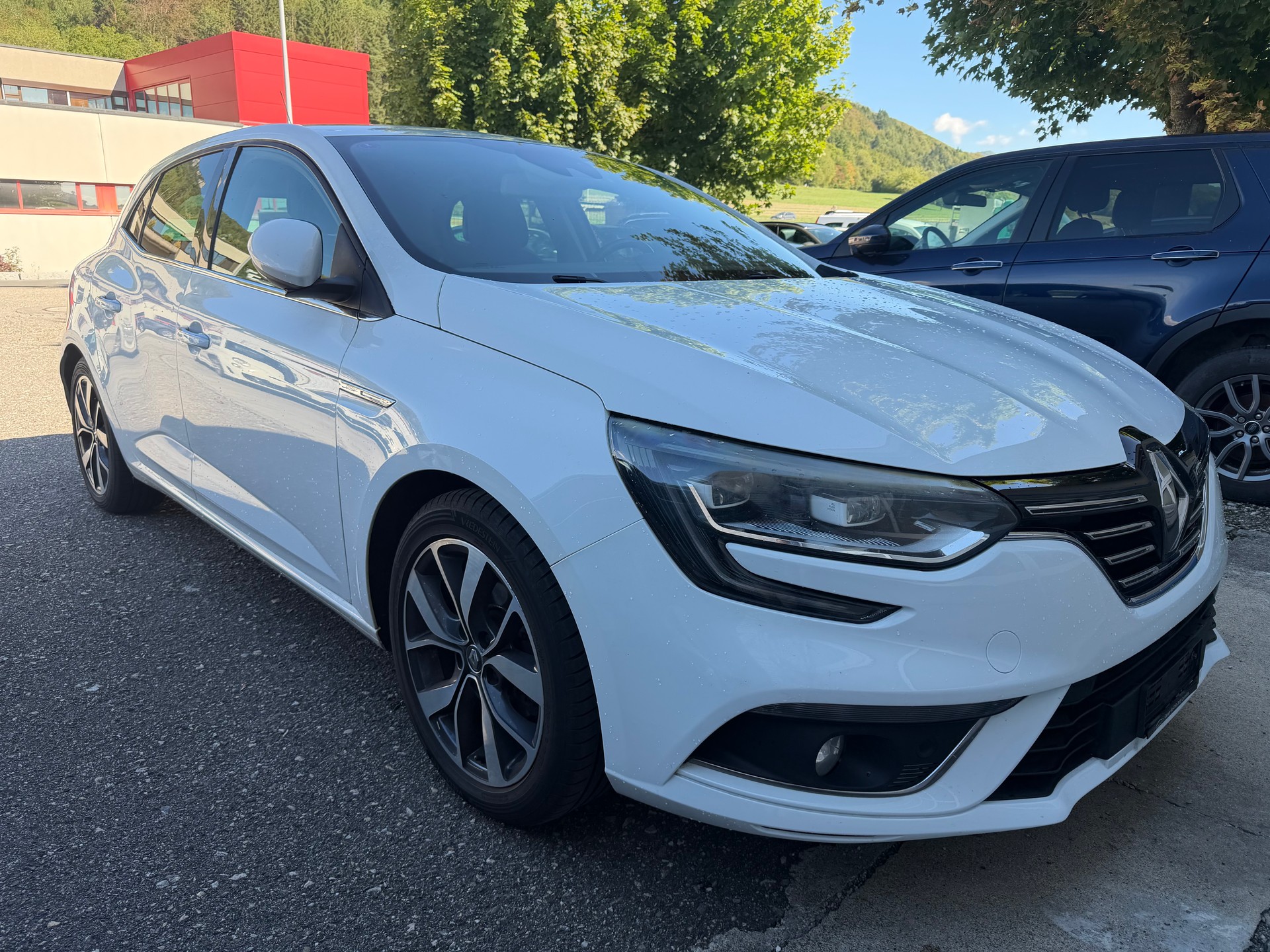 RENAULT Mégane 1.2 16V Turbo Bose-image-1