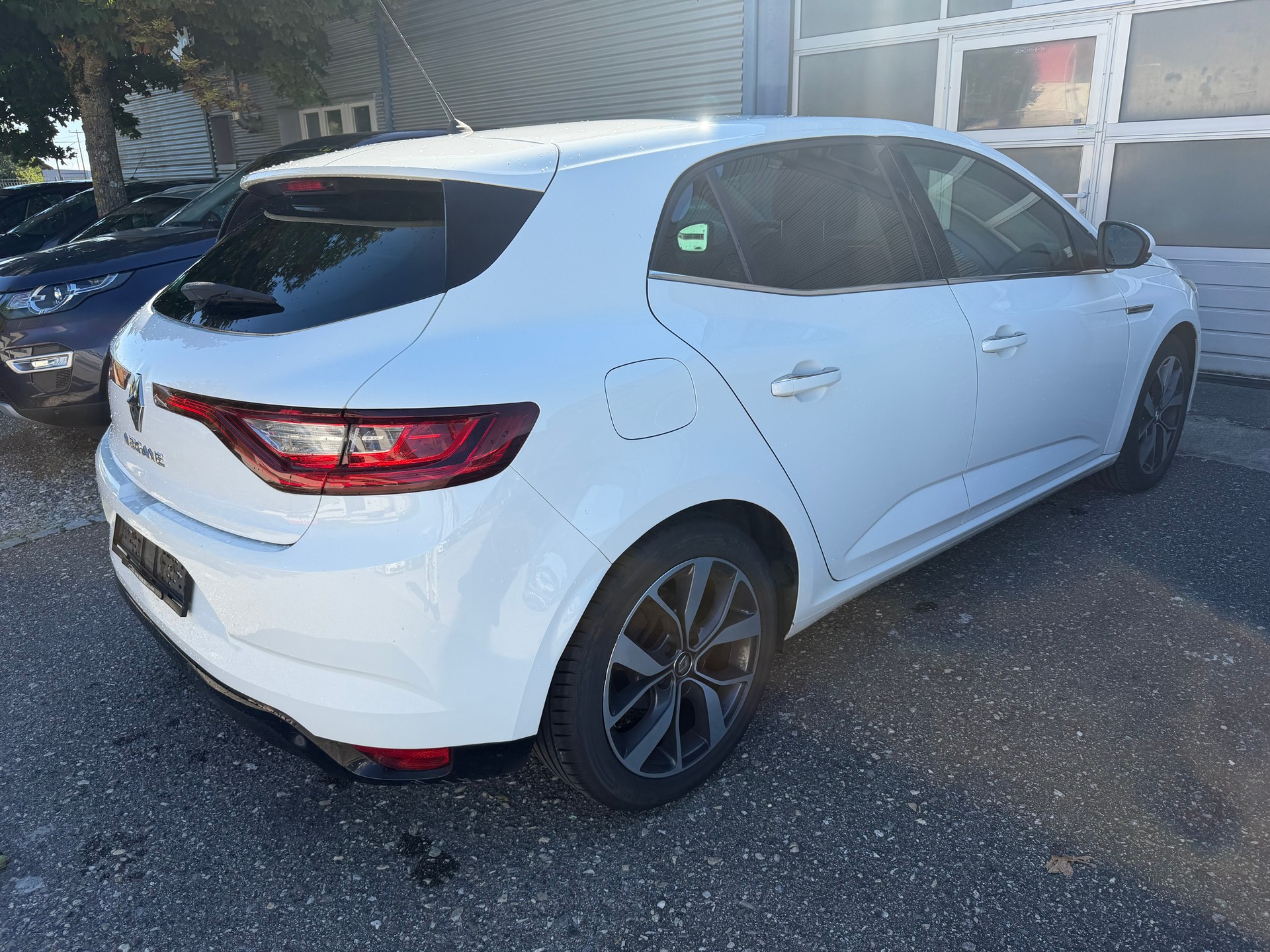 RENAULT Mégane 1.2 16V Turbo Bose-image-3