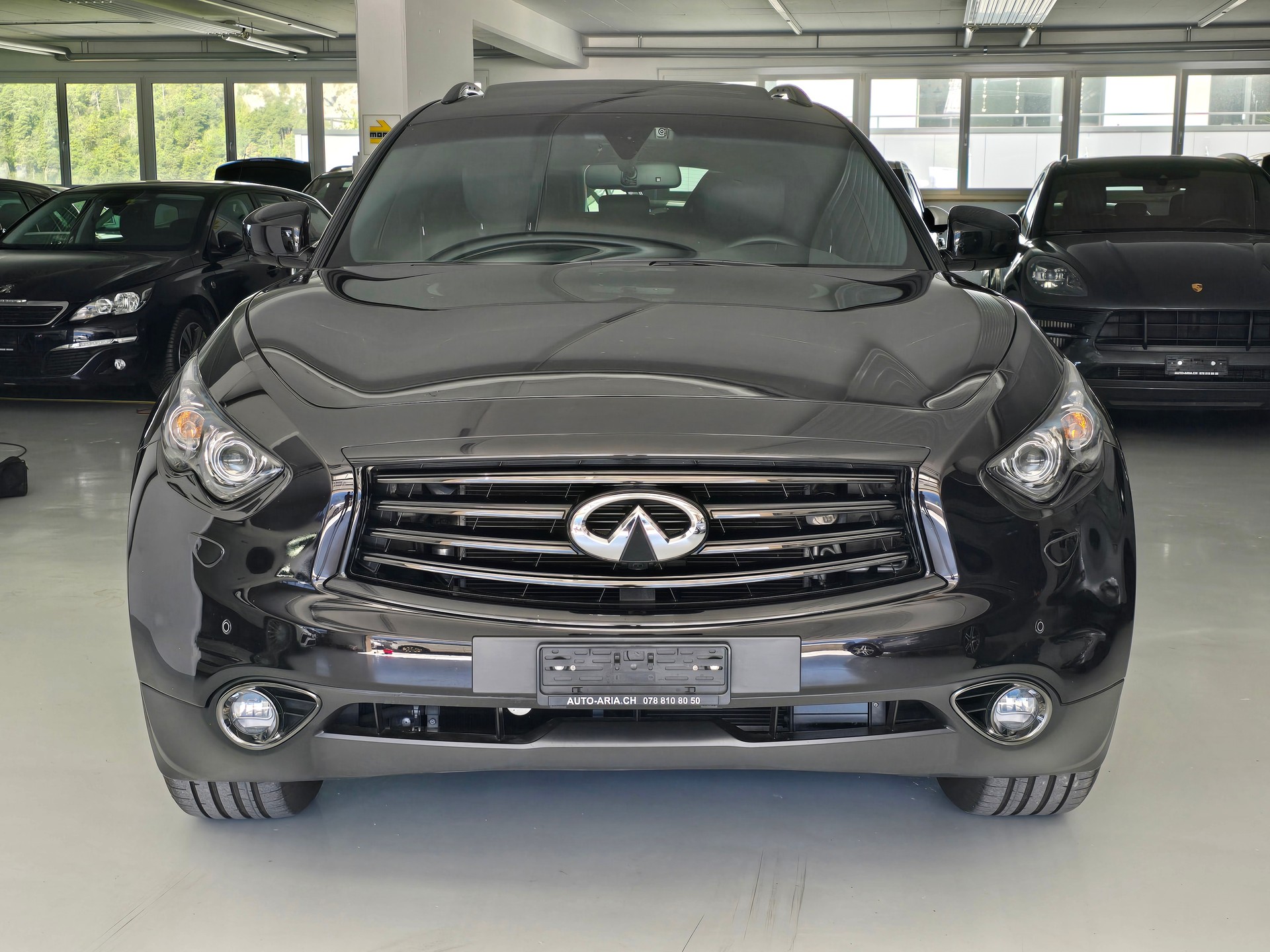 INFINITI QX70 3.7 S Premium AWD Automatic