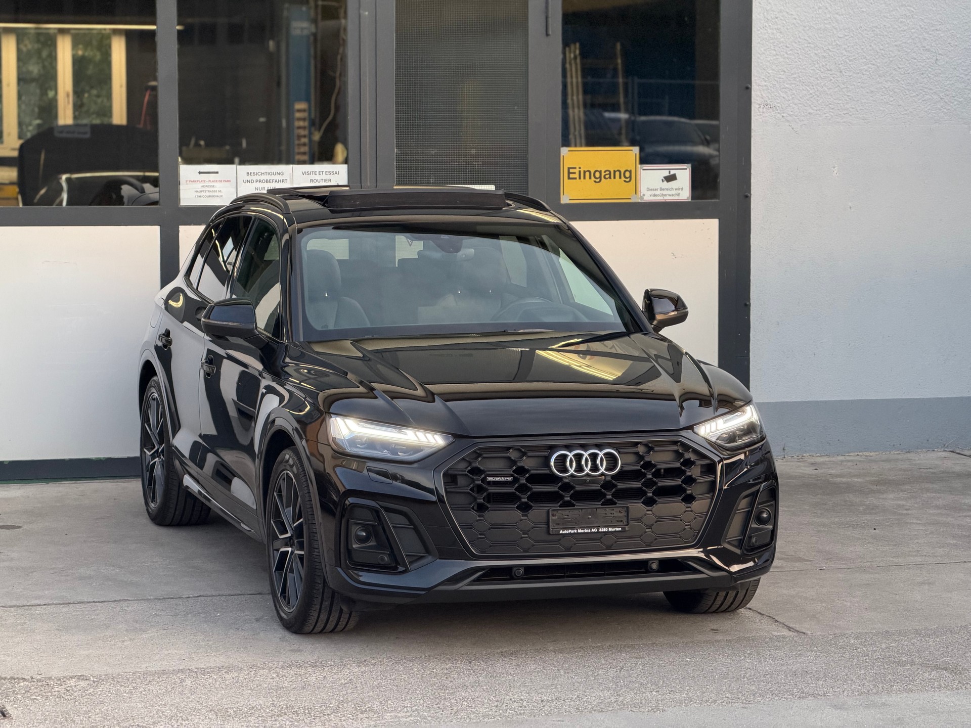 AUDI Q5 40 TDI Black Edition quattro S-tronic-showroom-element-3
