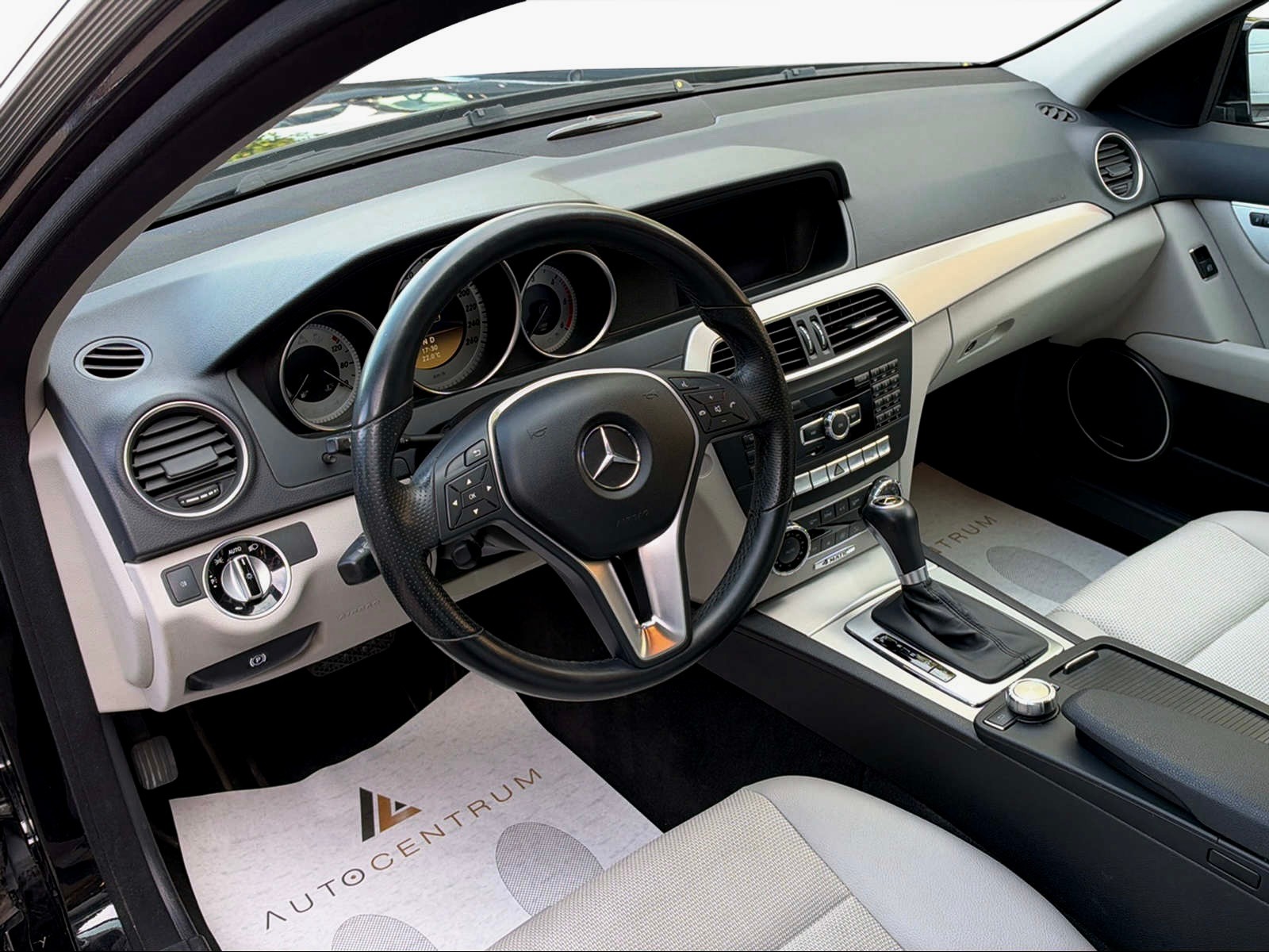 MERCEDES-BENZ C 300 CDI Avantgarde 4Matic 7G-Tronic-showroom-element-1