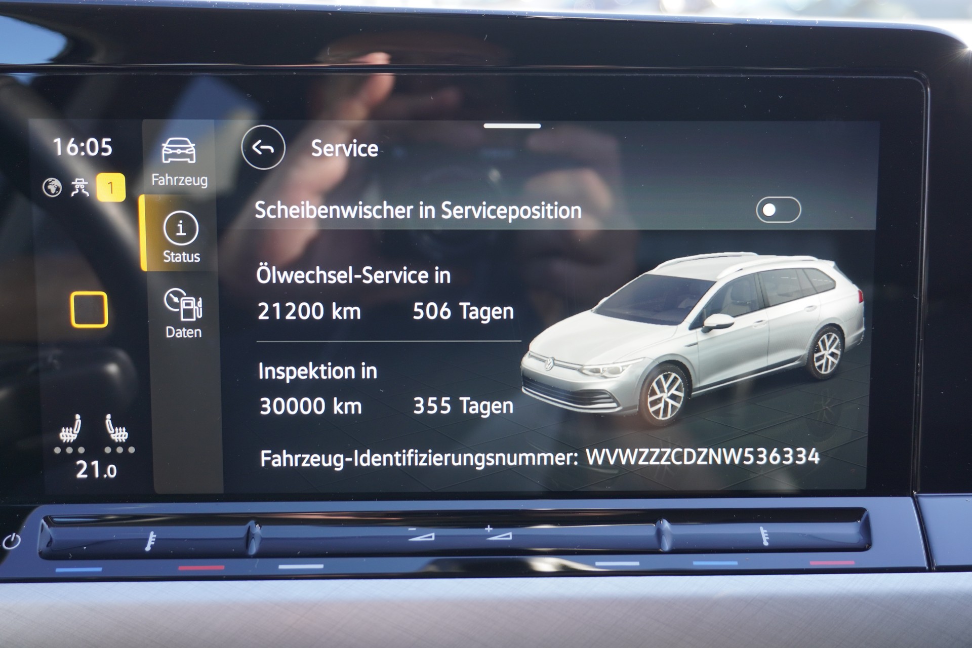 VW Golf Variant 2.0 TDI Life DSG 4Motion-image-29
