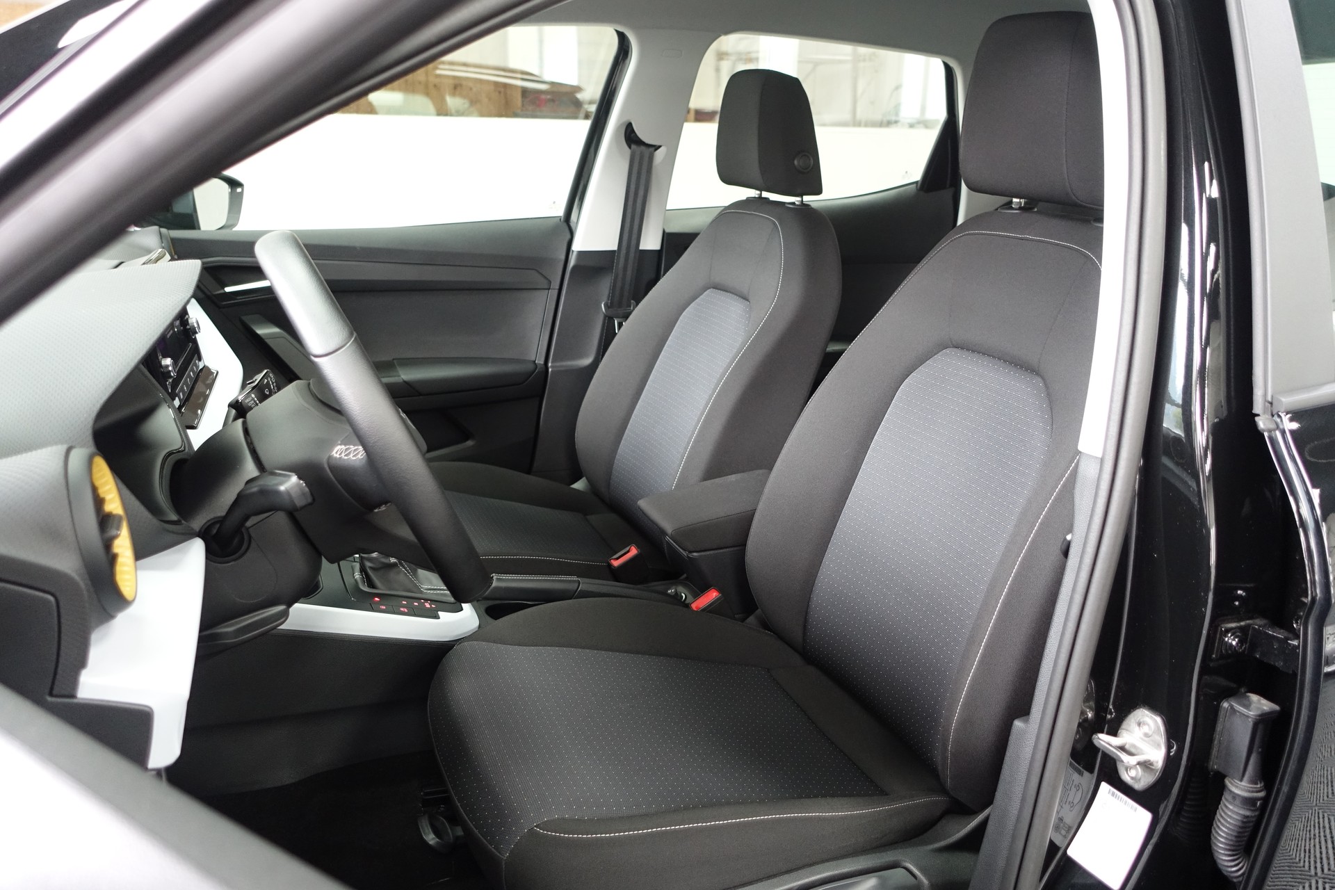 SEAT Arona 1.0 TSI 110 Style DSG-image-11