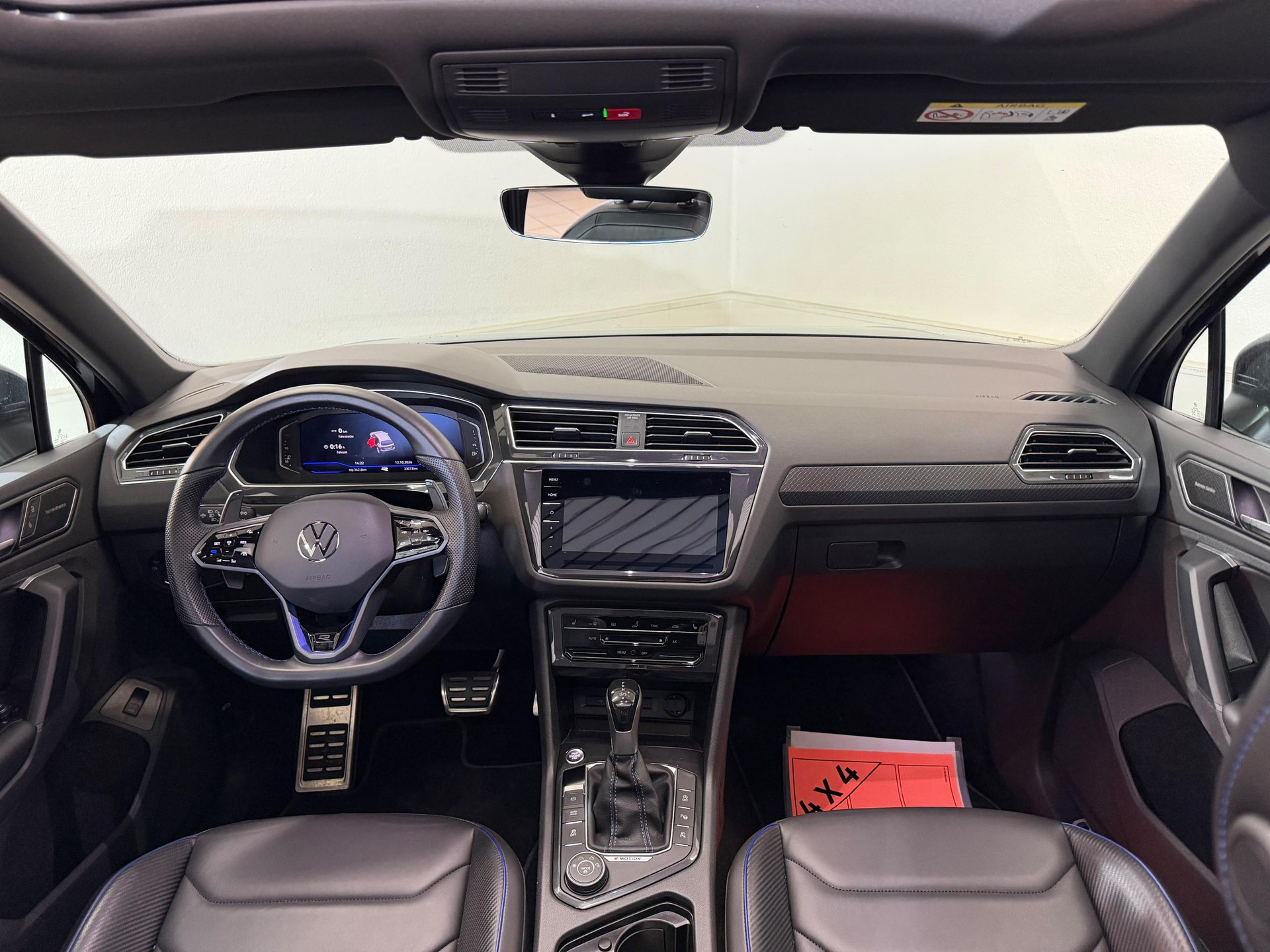 VW Tiguan 2.0TSI R 4Motion DSG-image-7