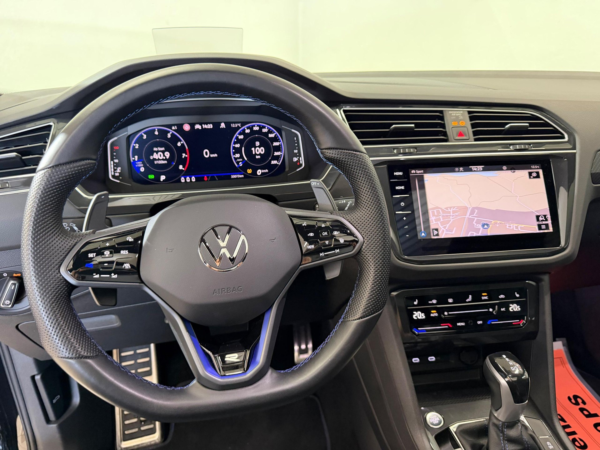 VW Tiguan 2.0TSI R 4Motion DSG-image-6