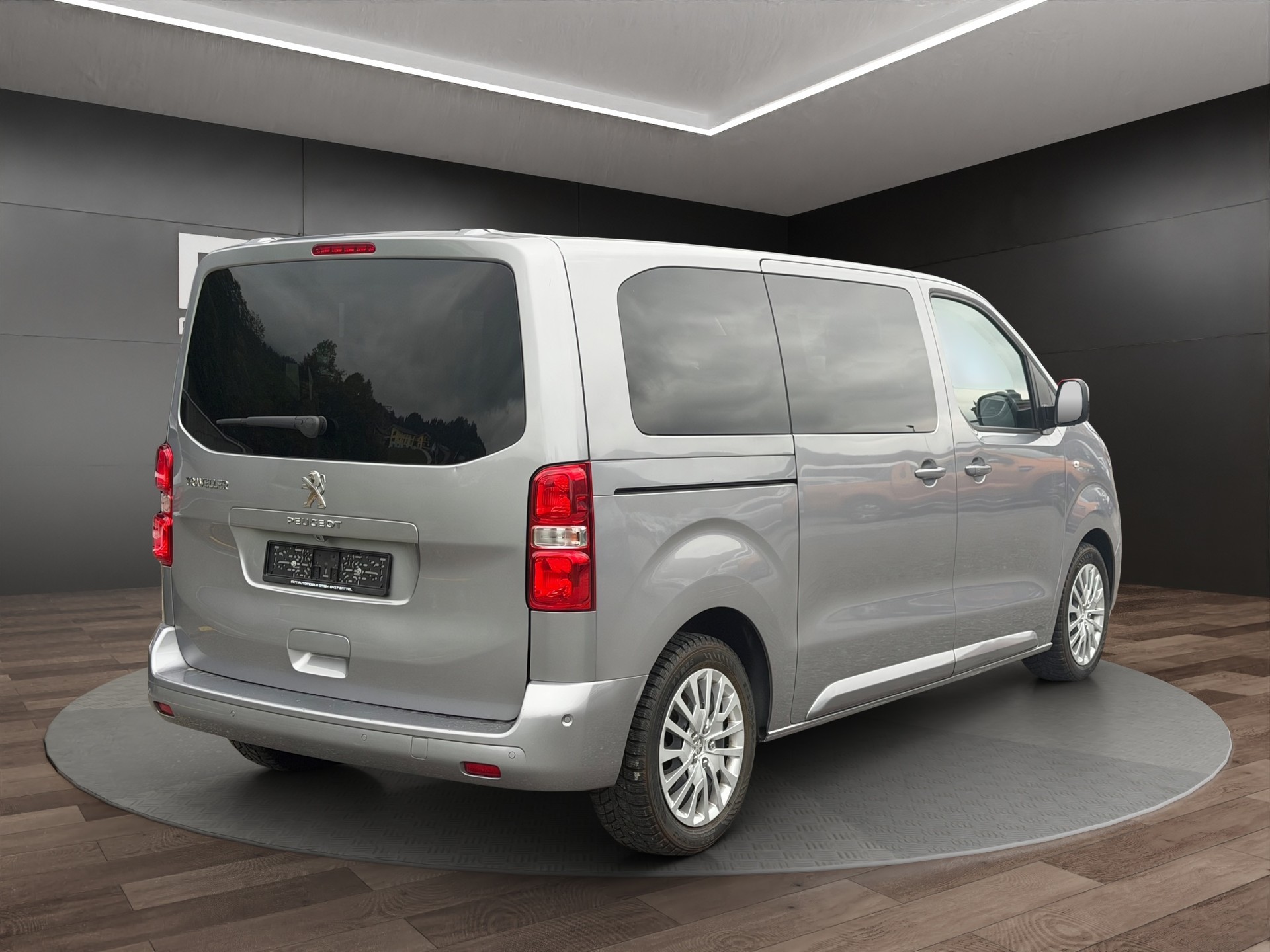 PEUGEOT Traveller 2.0 BlueHDi Business VIP Standard EAT8-showroom-element-3