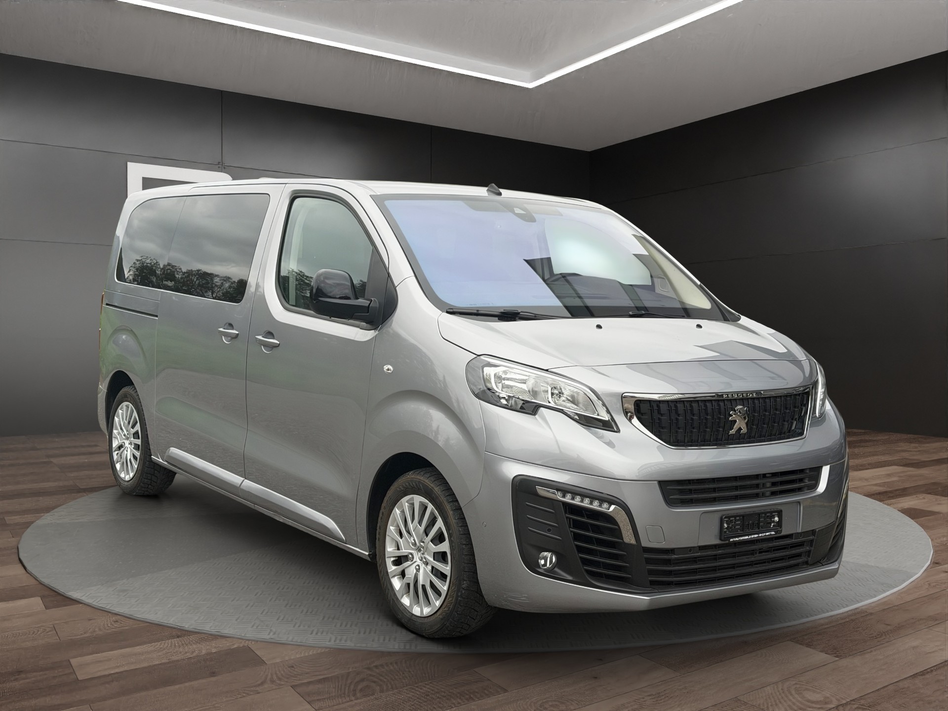 PEUGEOT Traveller 2.0 BlueHDi Business VIP Standard EAT8