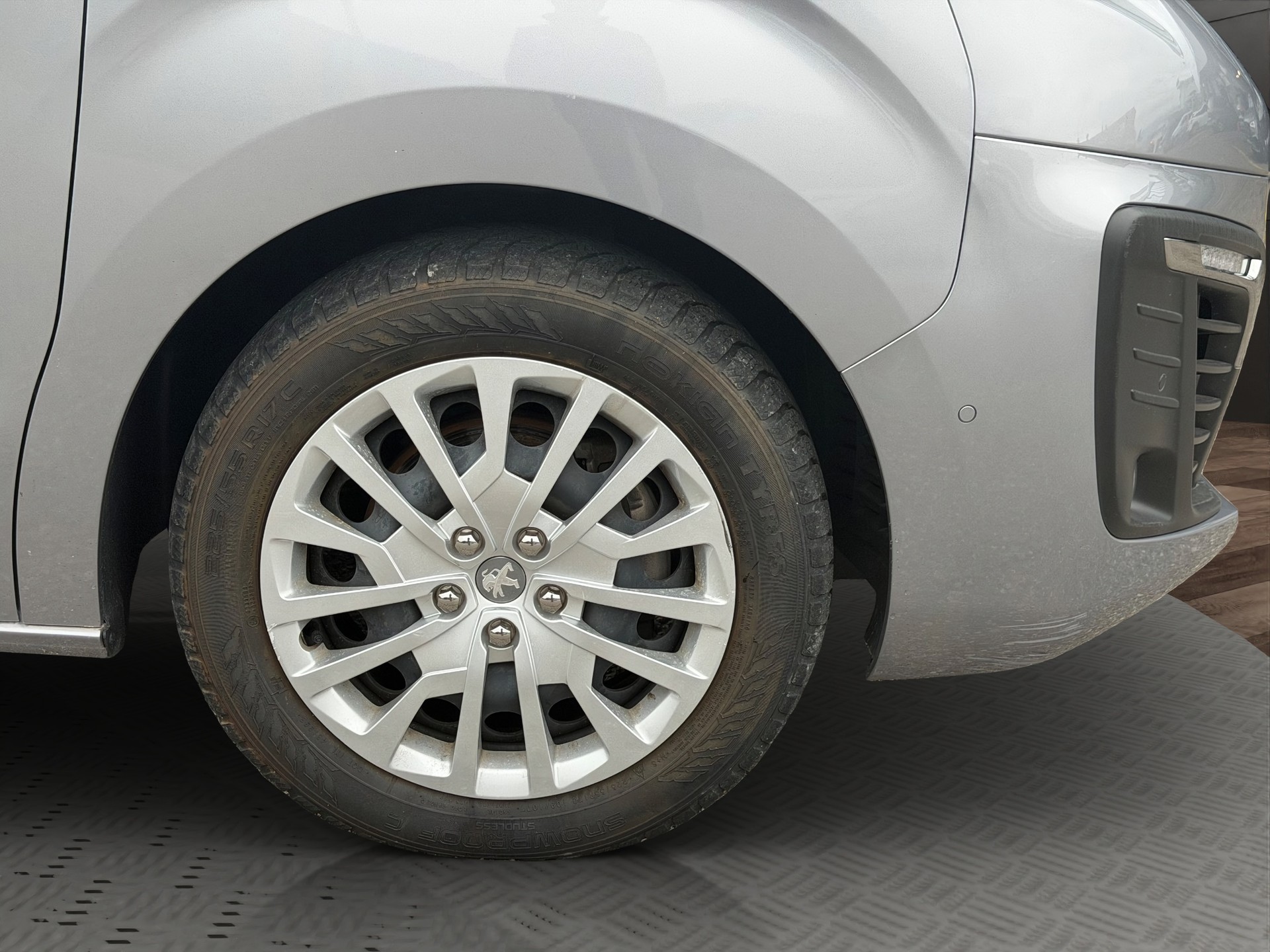 PEUGEOT Traveller 2.0 BlueHDi Business VIP Standard EAT8-image-24