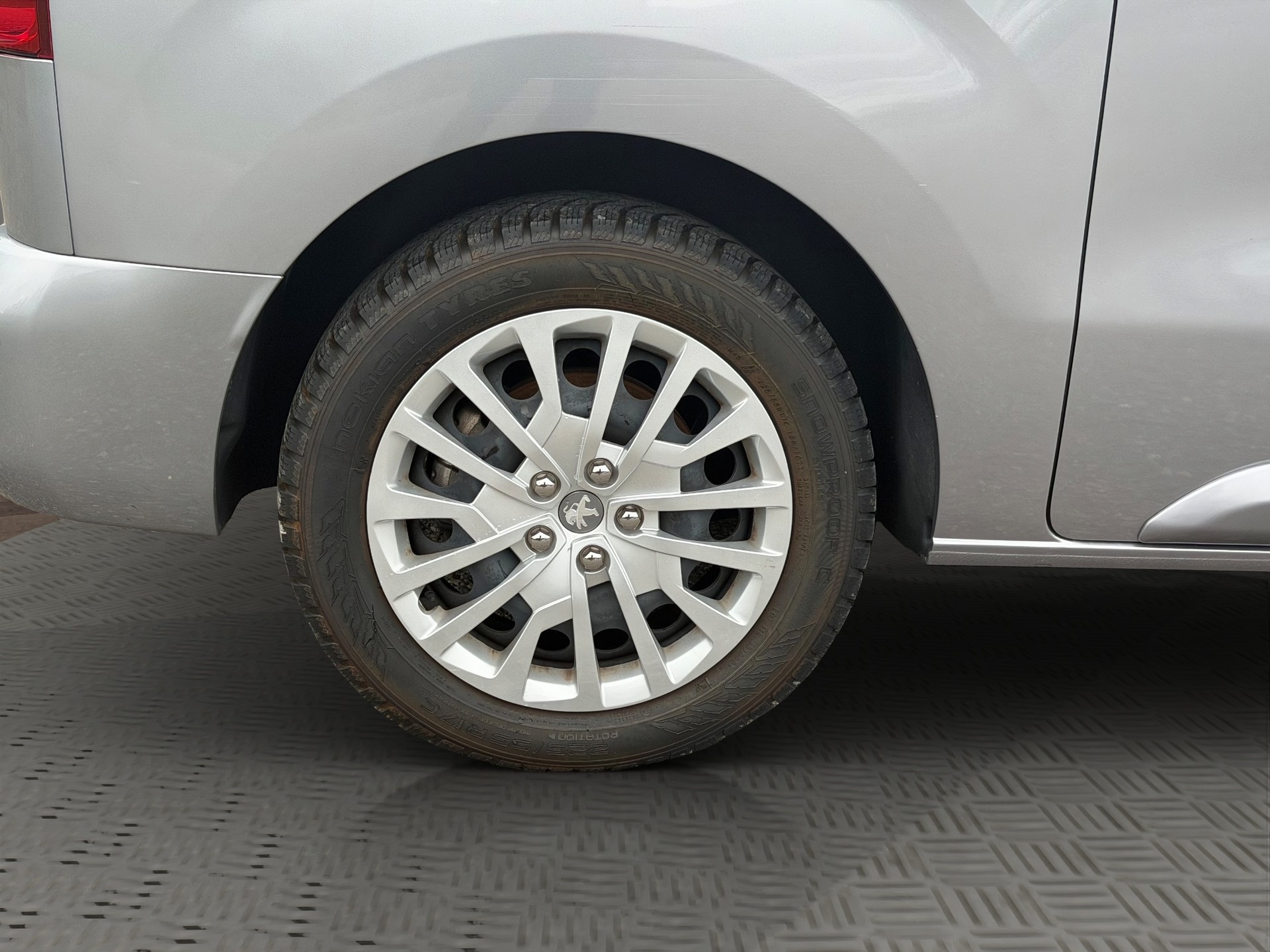 PEUGEOT Traveller 2.0 BlueHDi Business VIP Standard EAT8-image-26