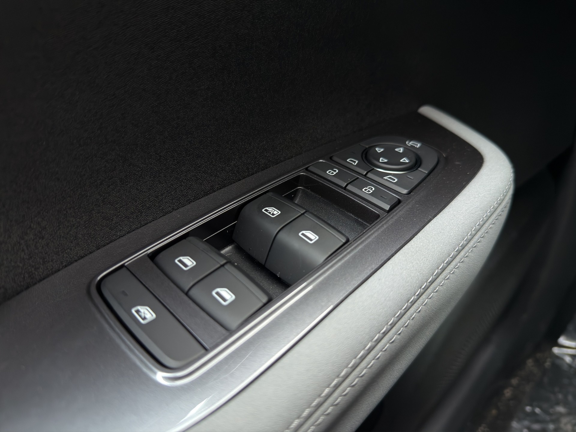 BYD Dolphin Surf 43 kWh Comfort-image-13
