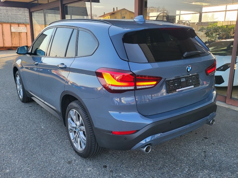 BMW X1 xDrive 20i Steptronic-image-3