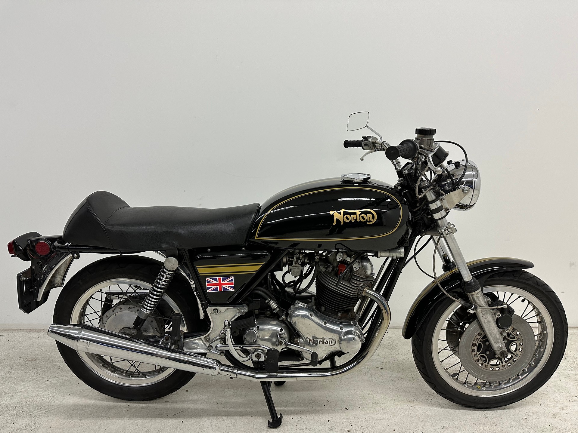NORTON Commando 750