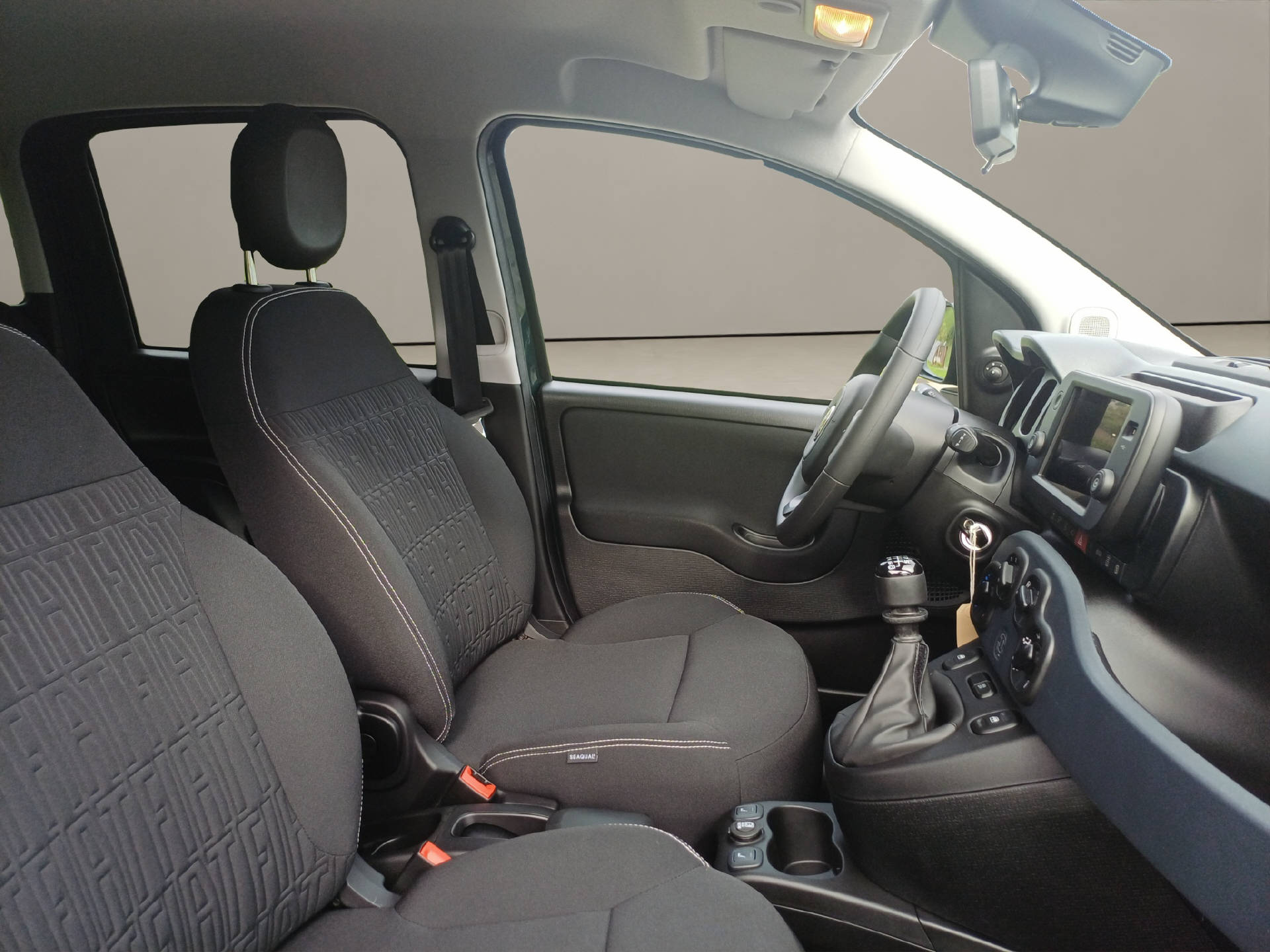 FIAT Panda 1.0 Hybrid Cross-image-14