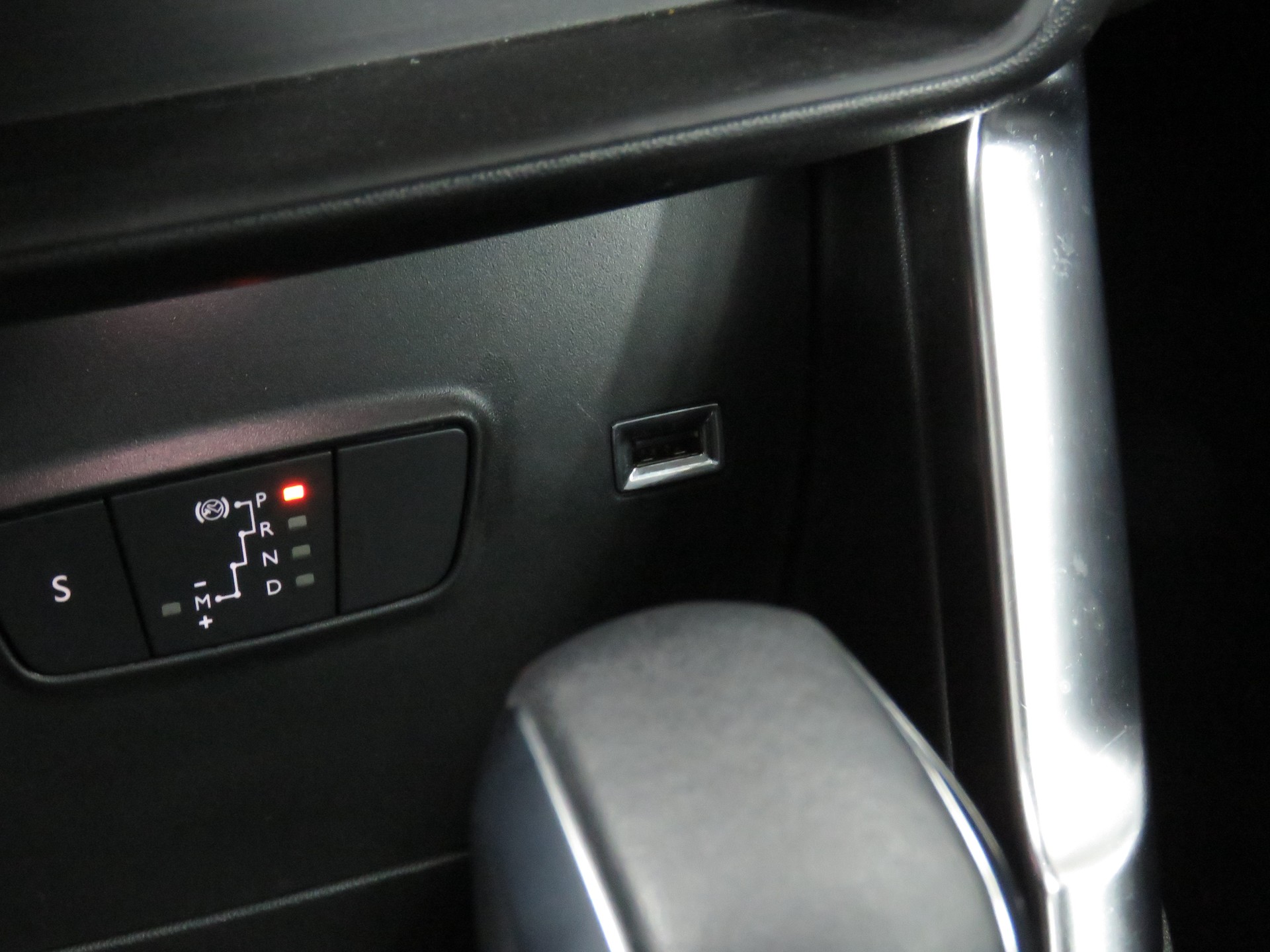 CITROEN C3 Aircross 1.2i PureTech Swiss Edition+ EAT6-image-20