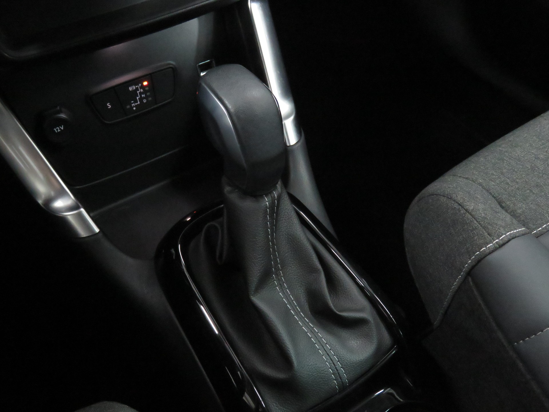 CITROEN C3 Aircross 1.2i PureTech Swiss Edition+ EAT6-image-17
